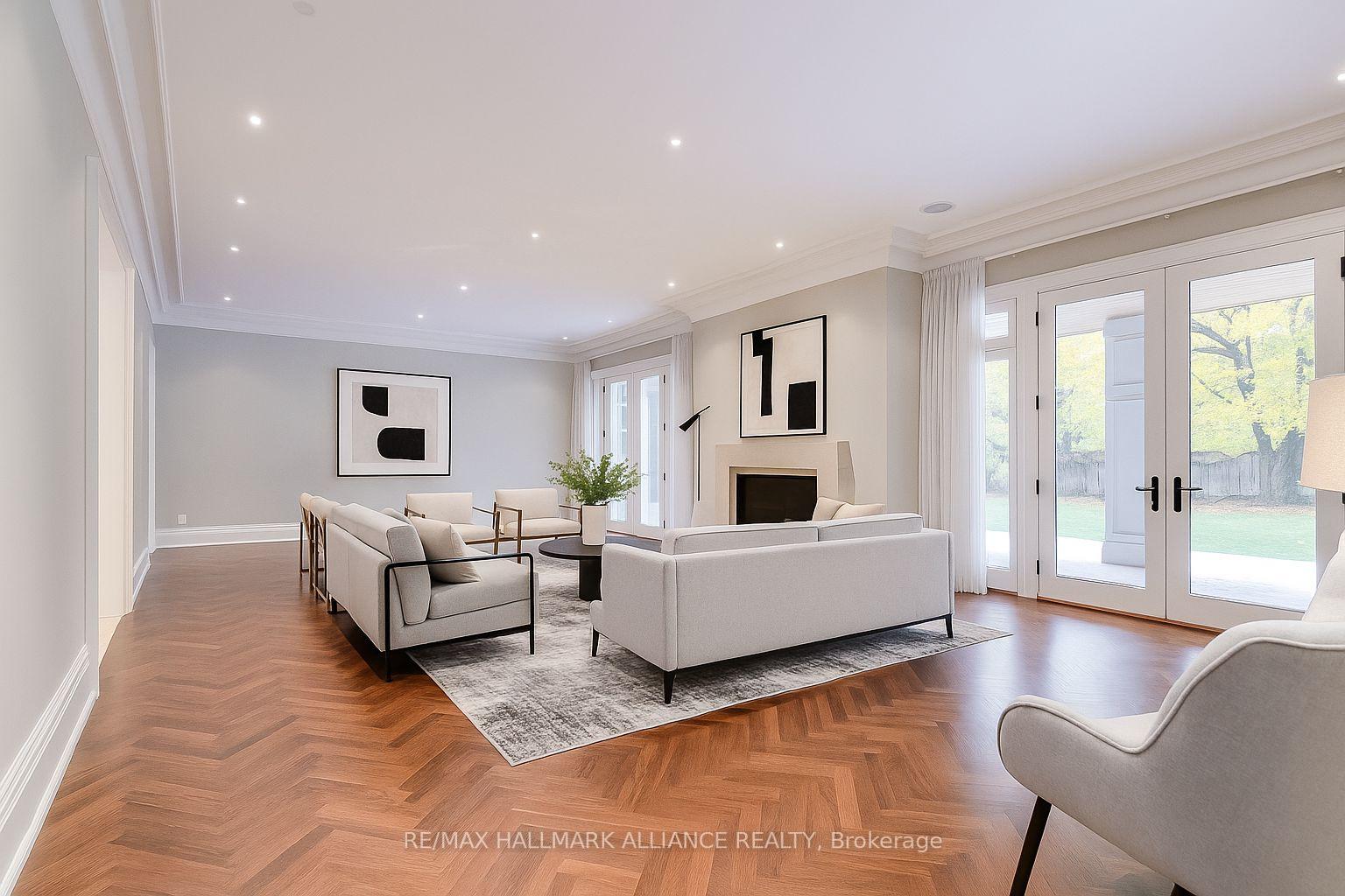 138 DIANNE Avenue, Oakville