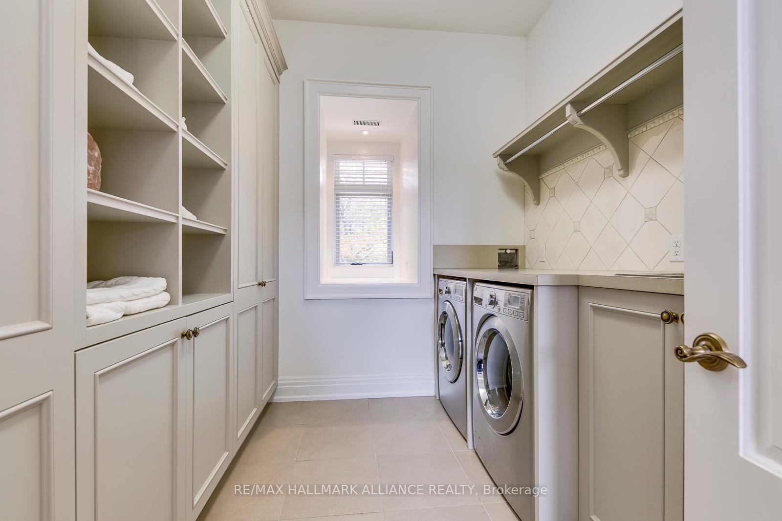 138 DIANNE Avenue, Oakville