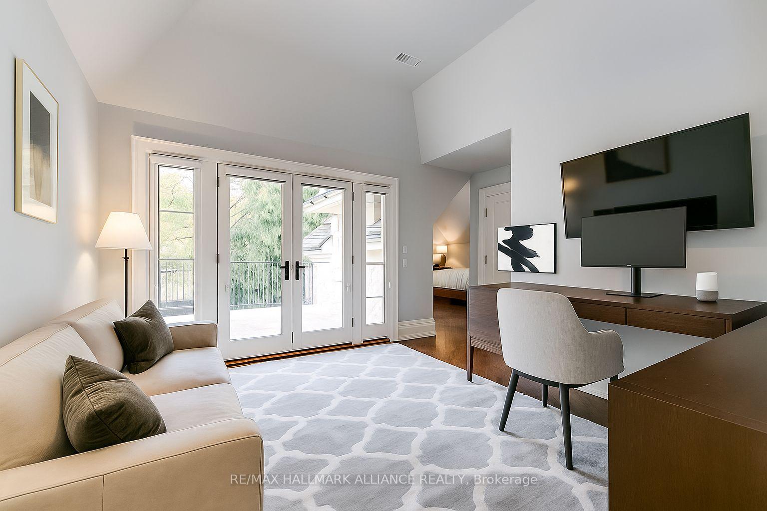 138 DIANNE Avenue, Oakville