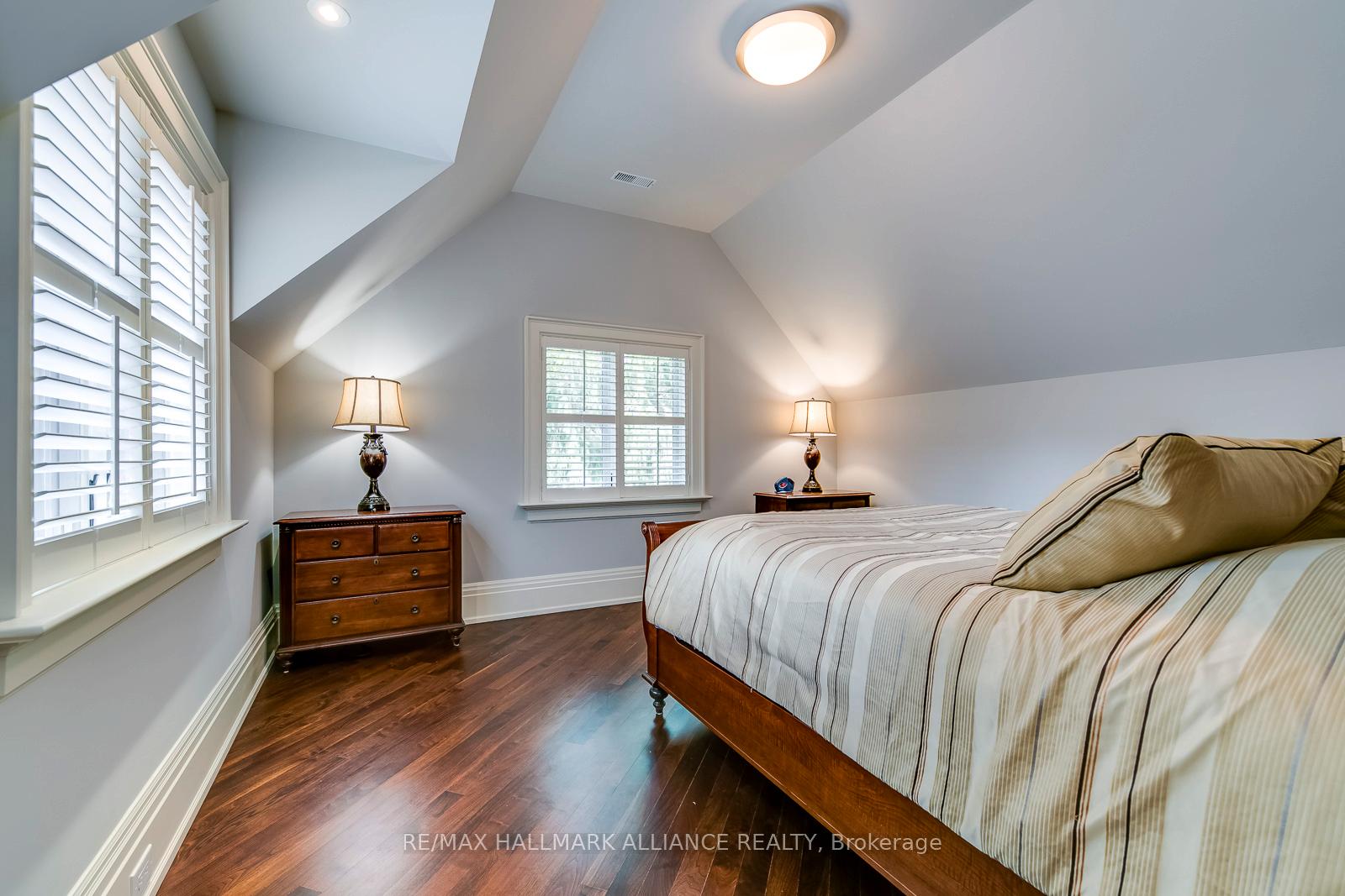 138 DIANNE Avenue, Oakville