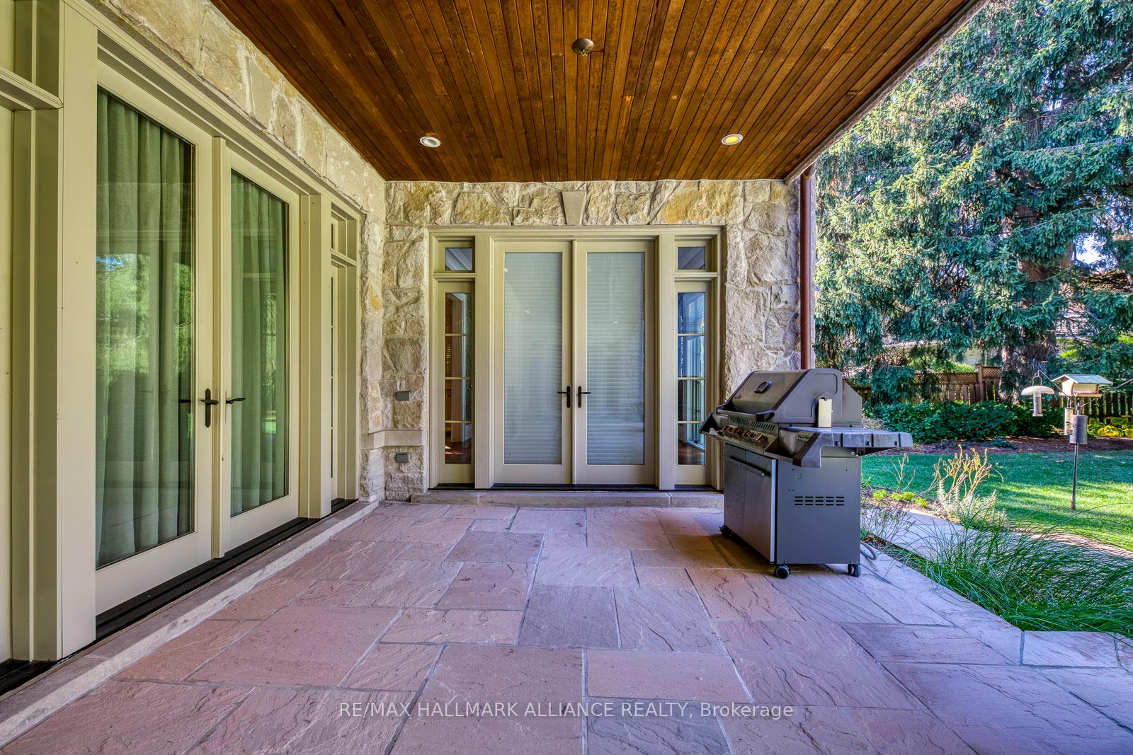 138 DIANNE Avenue, Oakville