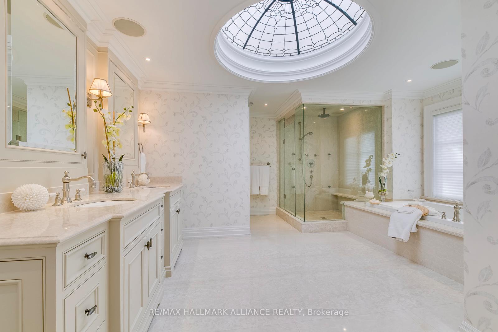 138 DIANNE Avenue, Oakville