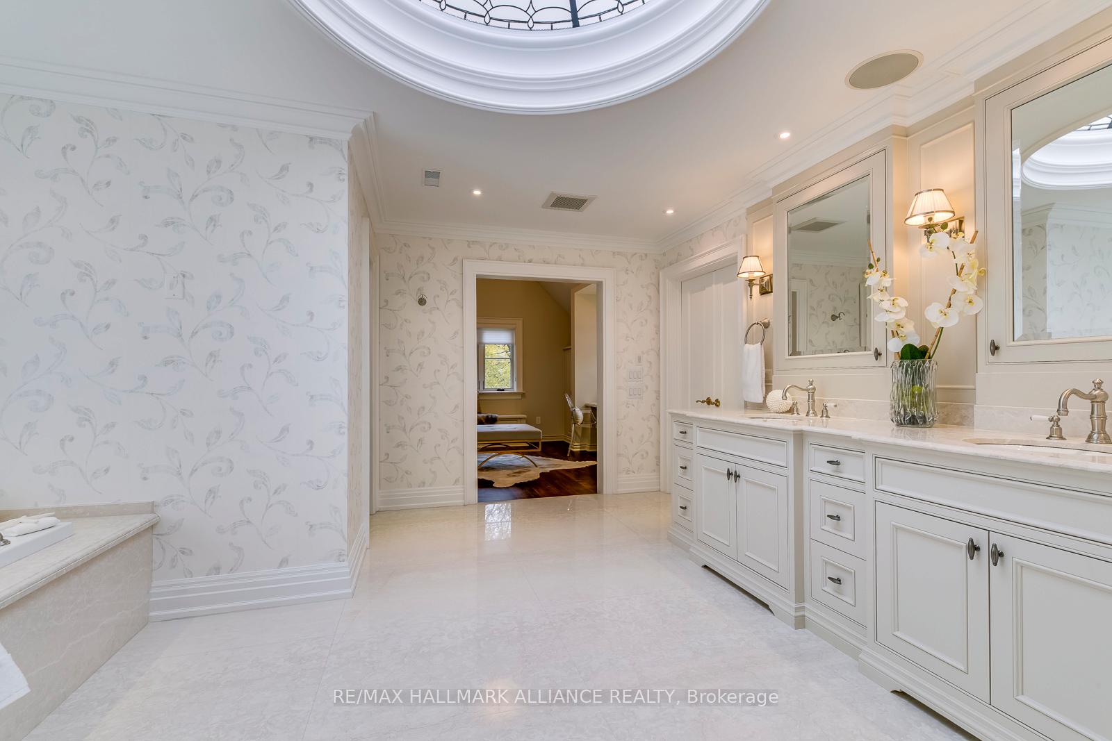 138 DIANNE Avenue, Oakville