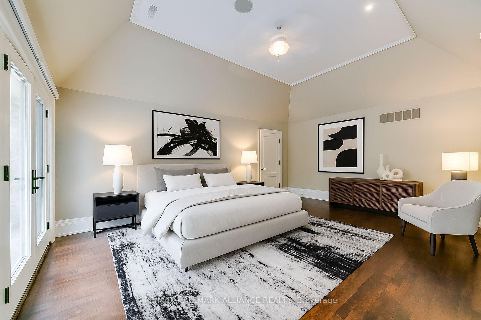 138 DIANNE Avenue, Oakville