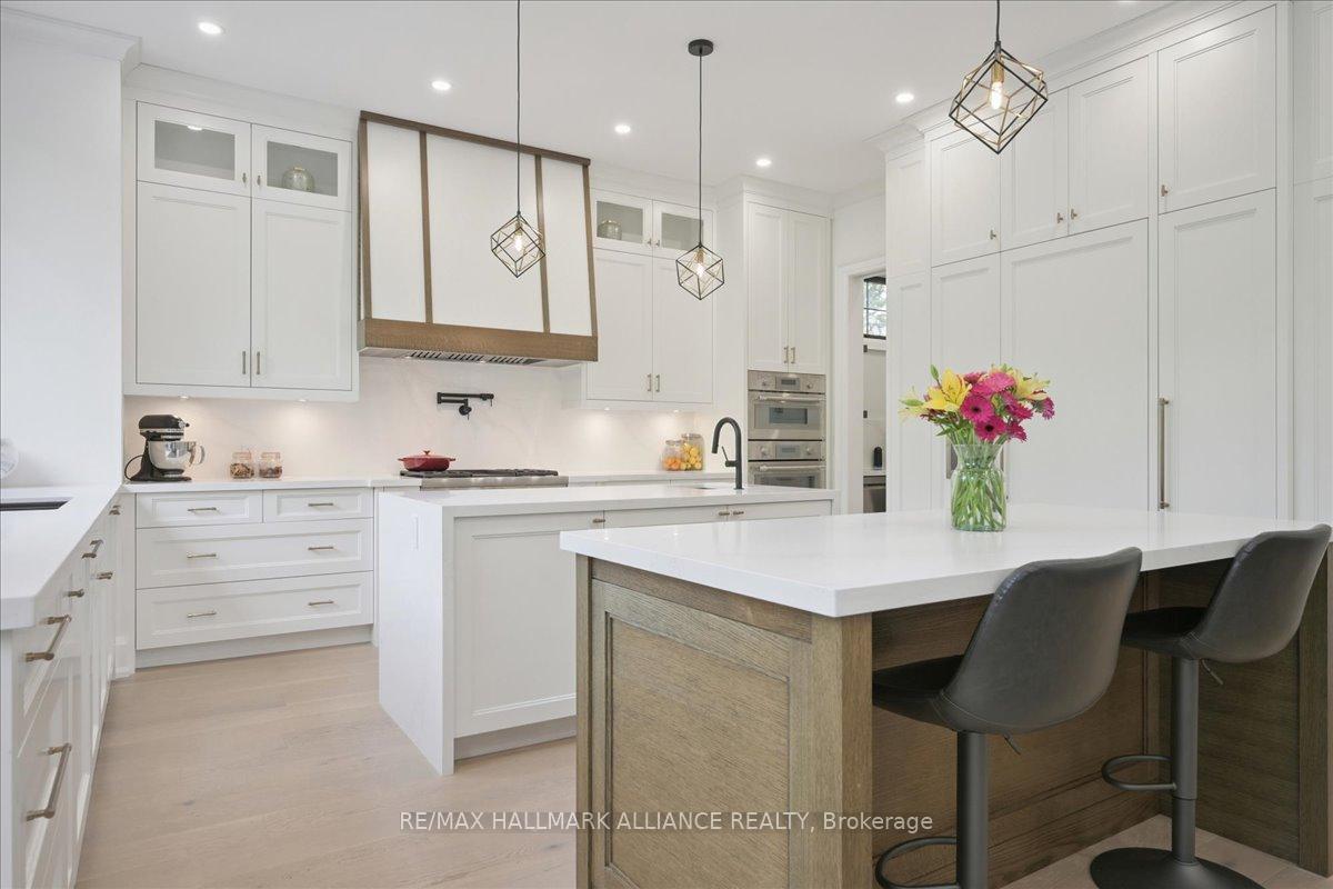 1225 Baldwin Drive, Oakville