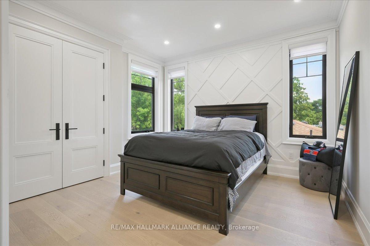 1225 Baldwin Drive, Oakville