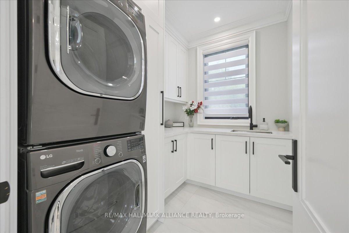 1225 Baldwin Drive, Oakville