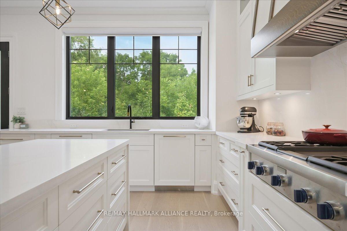 1225 Baldwin Drive, Oakville