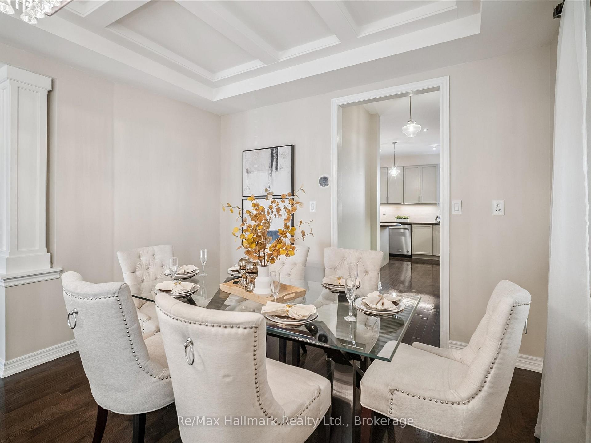 247 Beechtree Crescent, Oakville, ON L6L 0A5