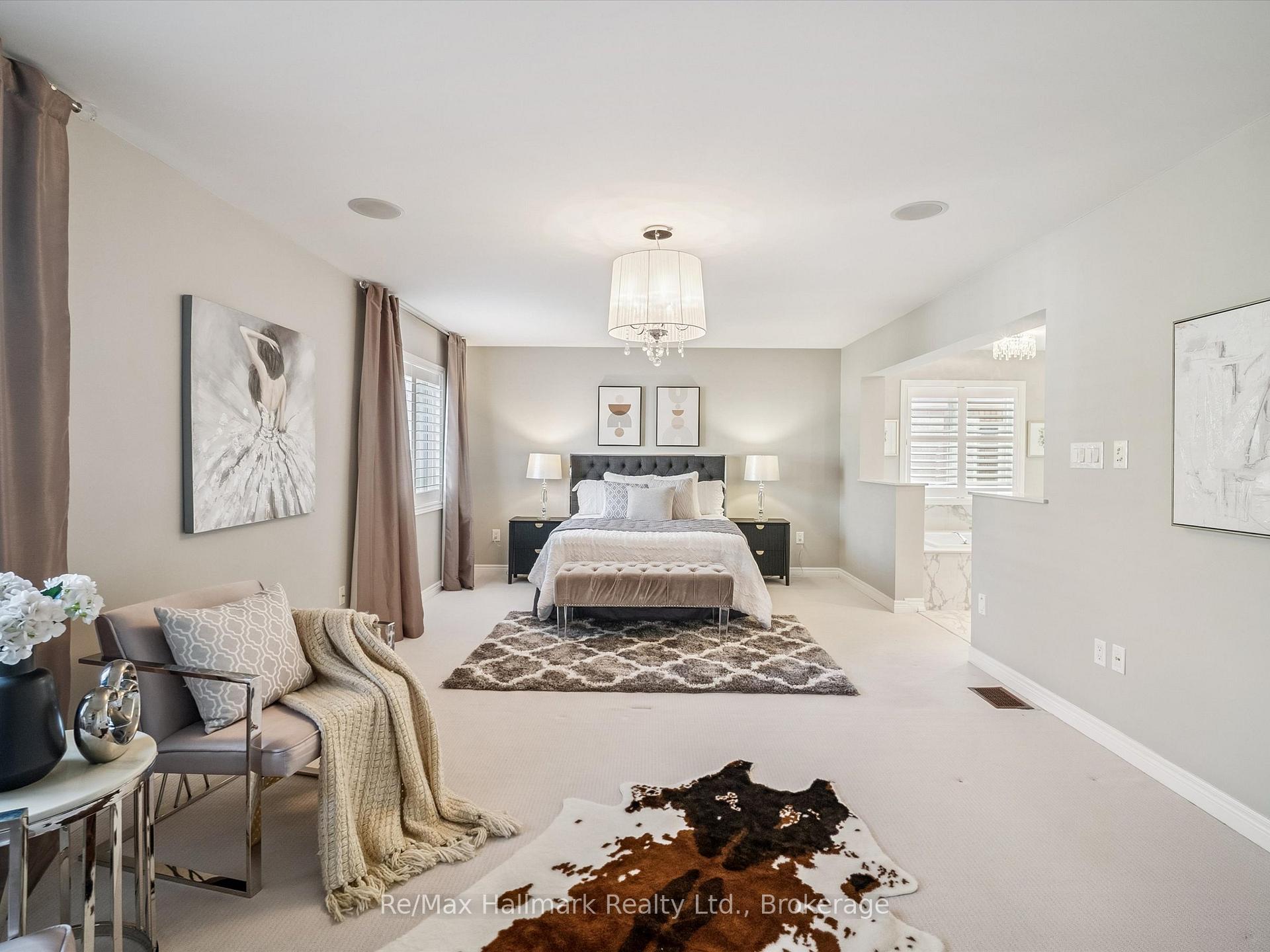 247 Beechtree Crescent, Oakville, ON L6L 0A5