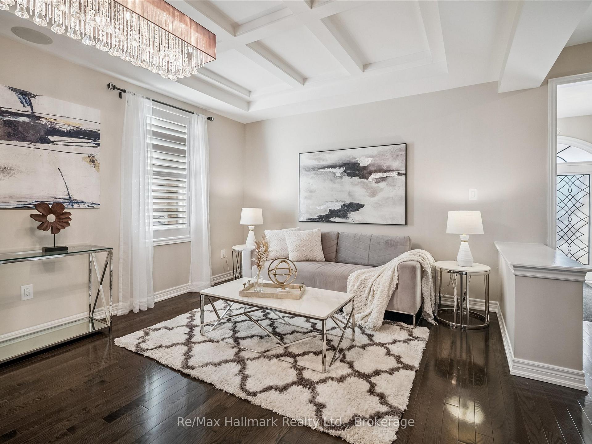 247 Beechtree Crescent, Oakville, ON L6L 0A5