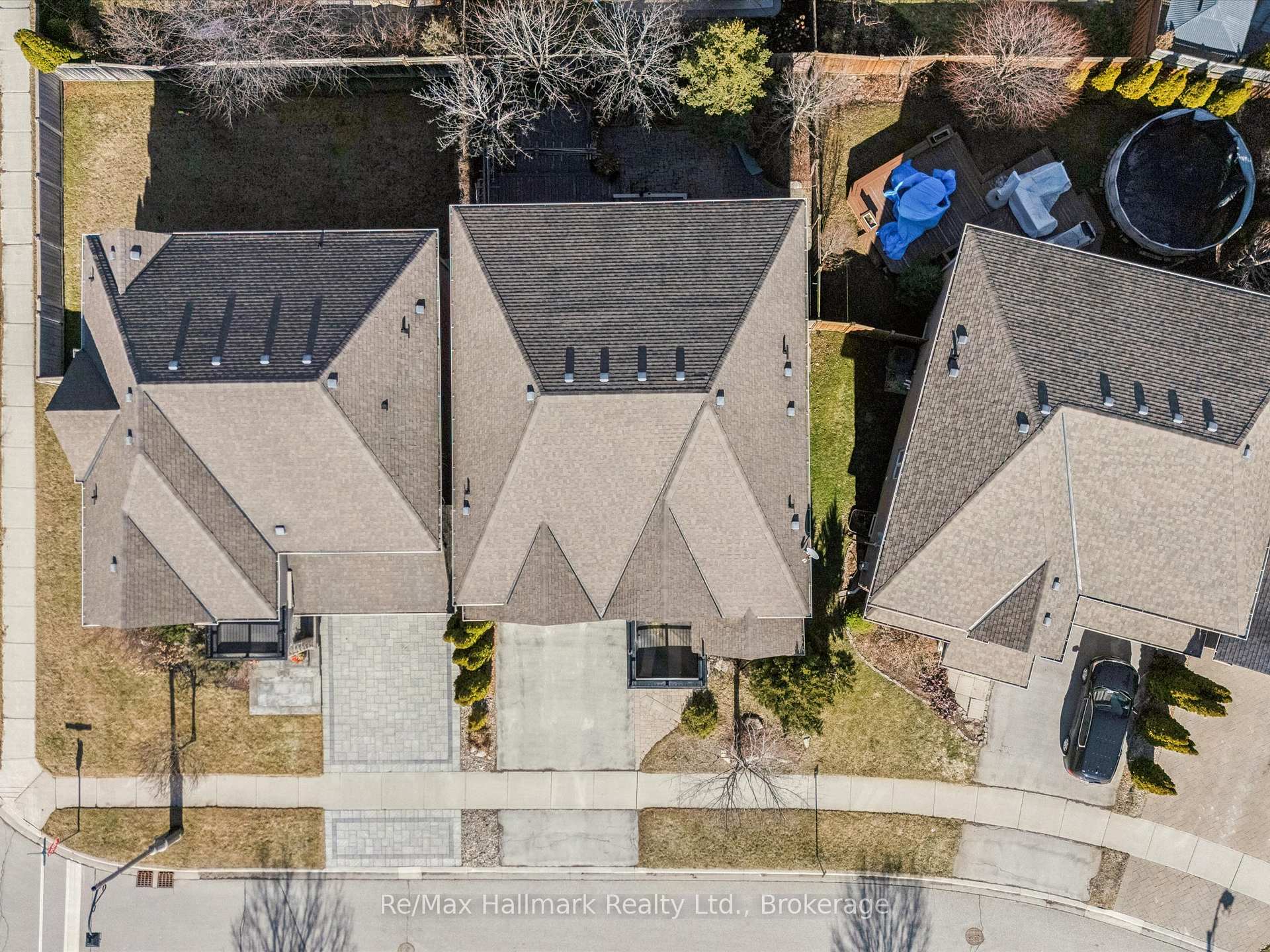 247 Beechtree Crescent, Oakville, ON L6L 0A5