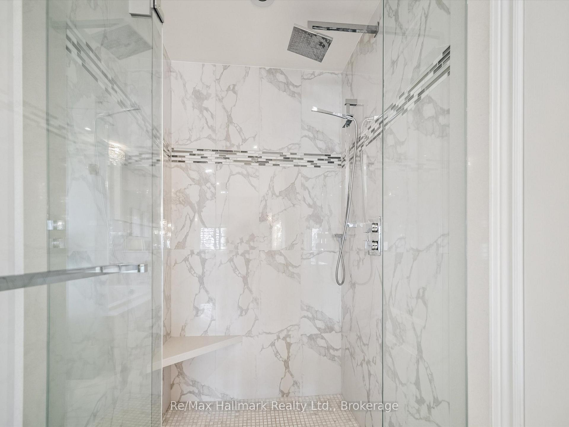 247 Beechtree Crescent, Oakville, ON L6L 0A5