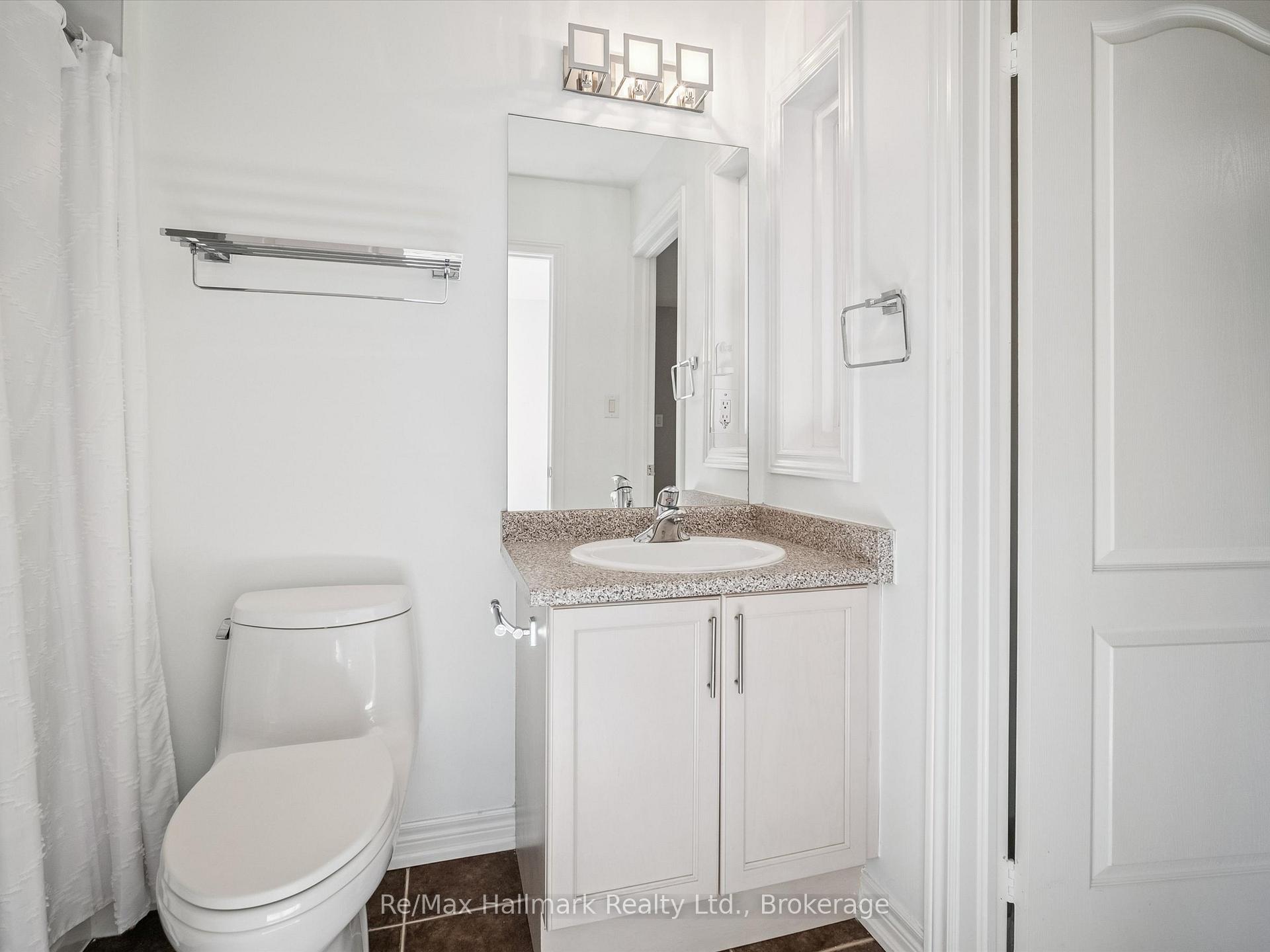 247 Beechtree Crescent, Oakville, ON L6L 0A5