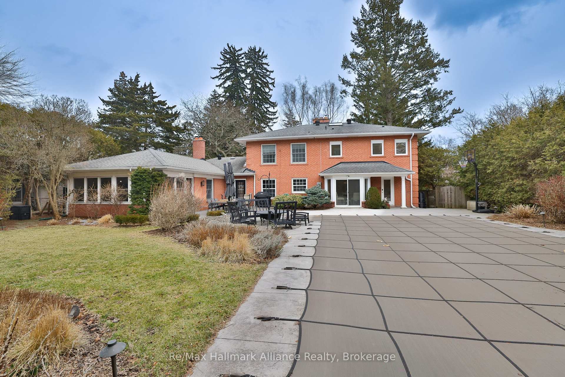 1335 Cambridge Drive