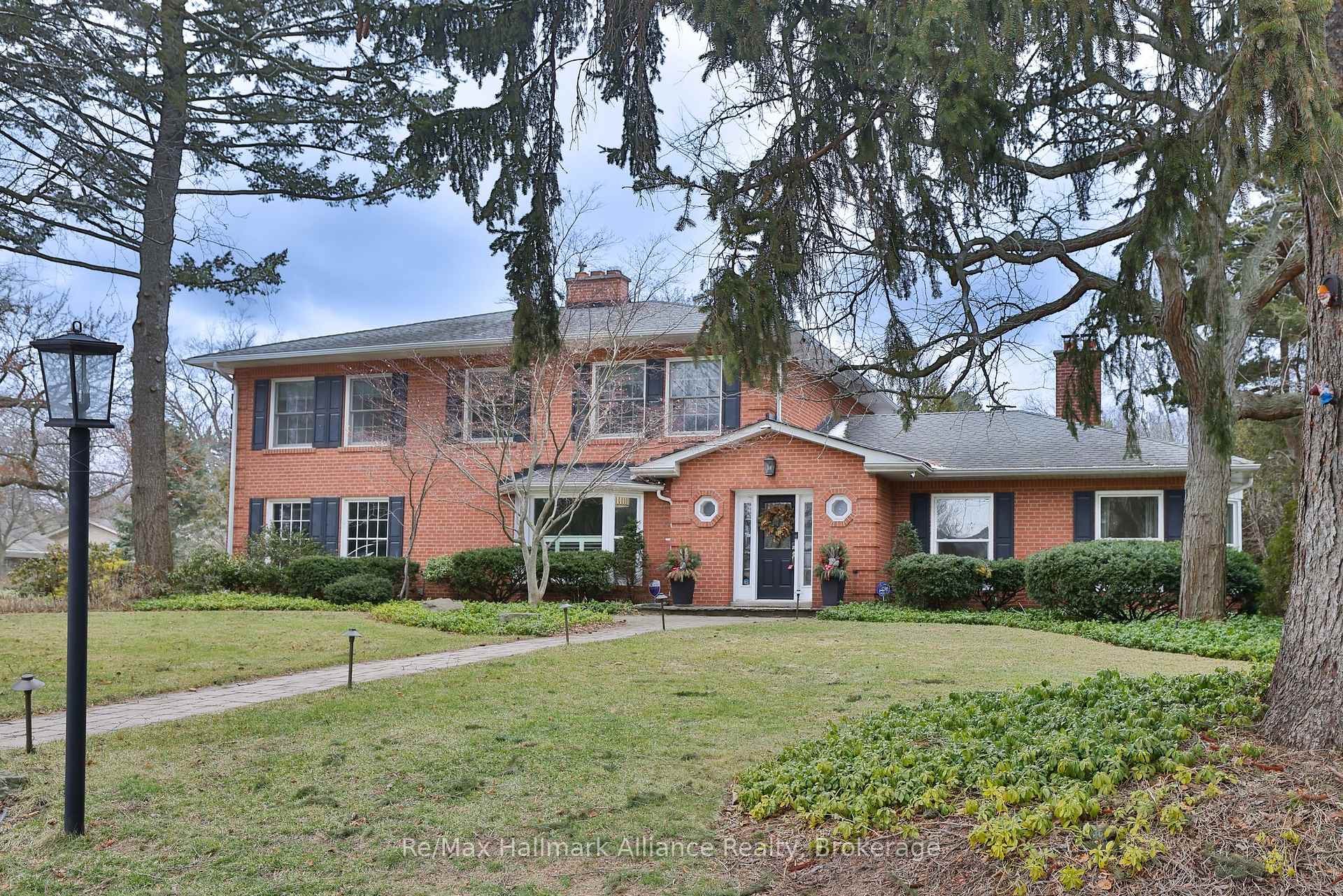 1335 Cambridge Drive