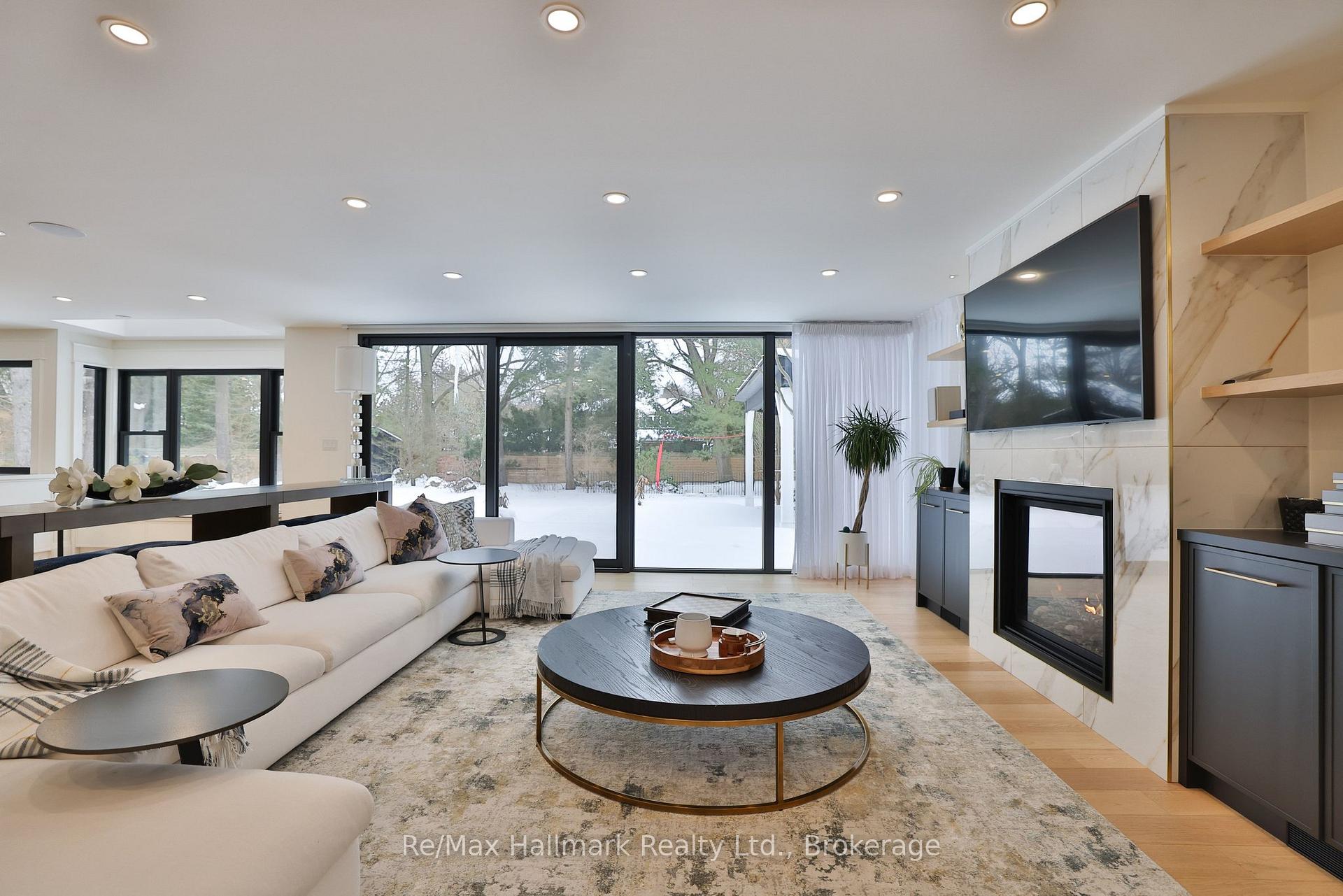 200 Chartwell Road