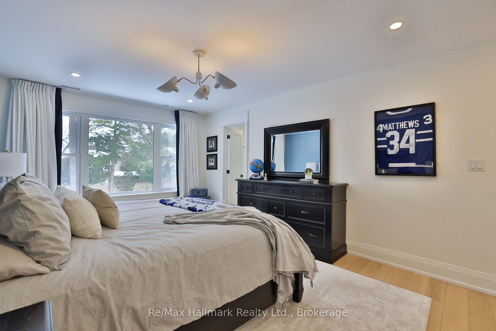 200 Chartwell Road