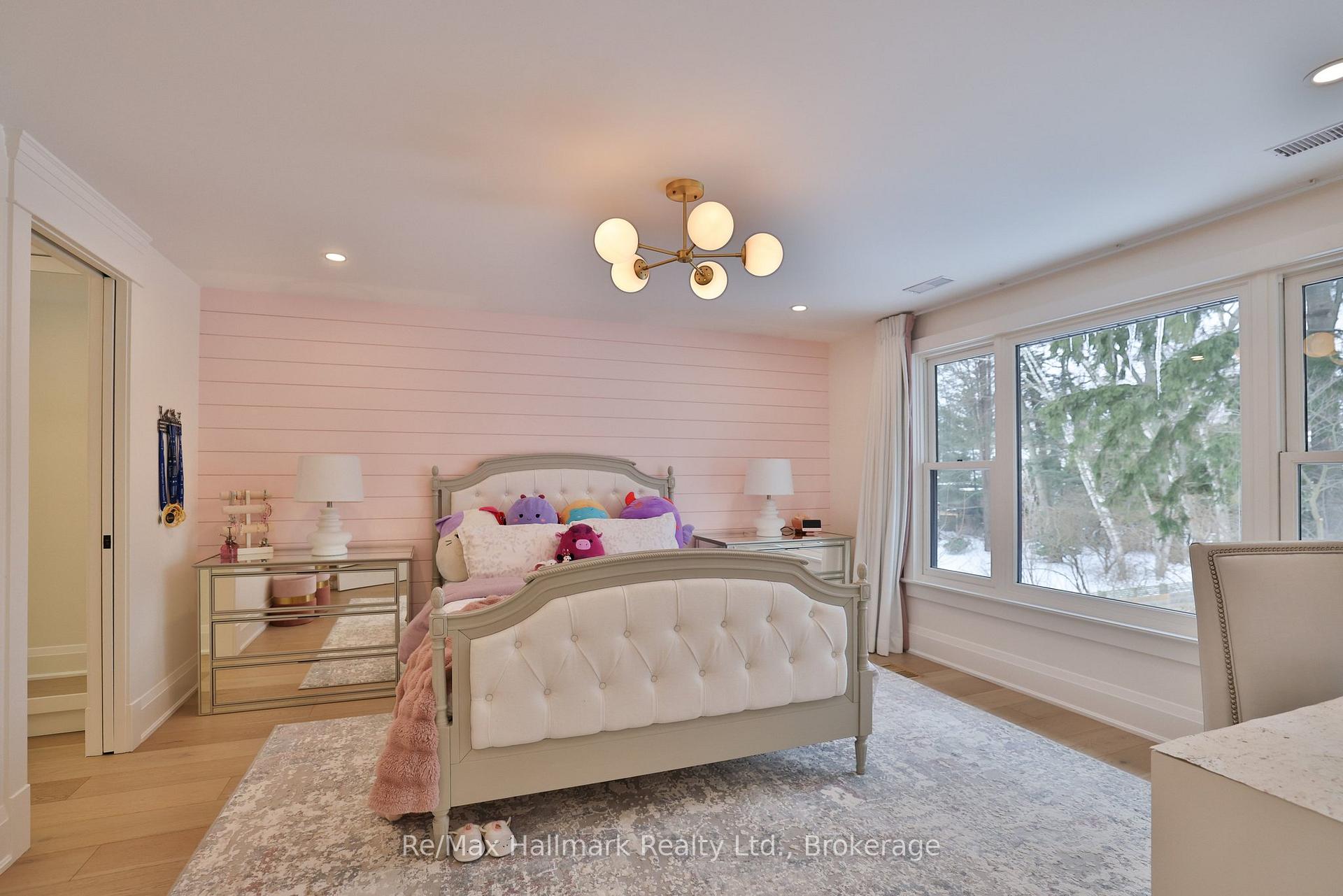 200 Chartwell Road