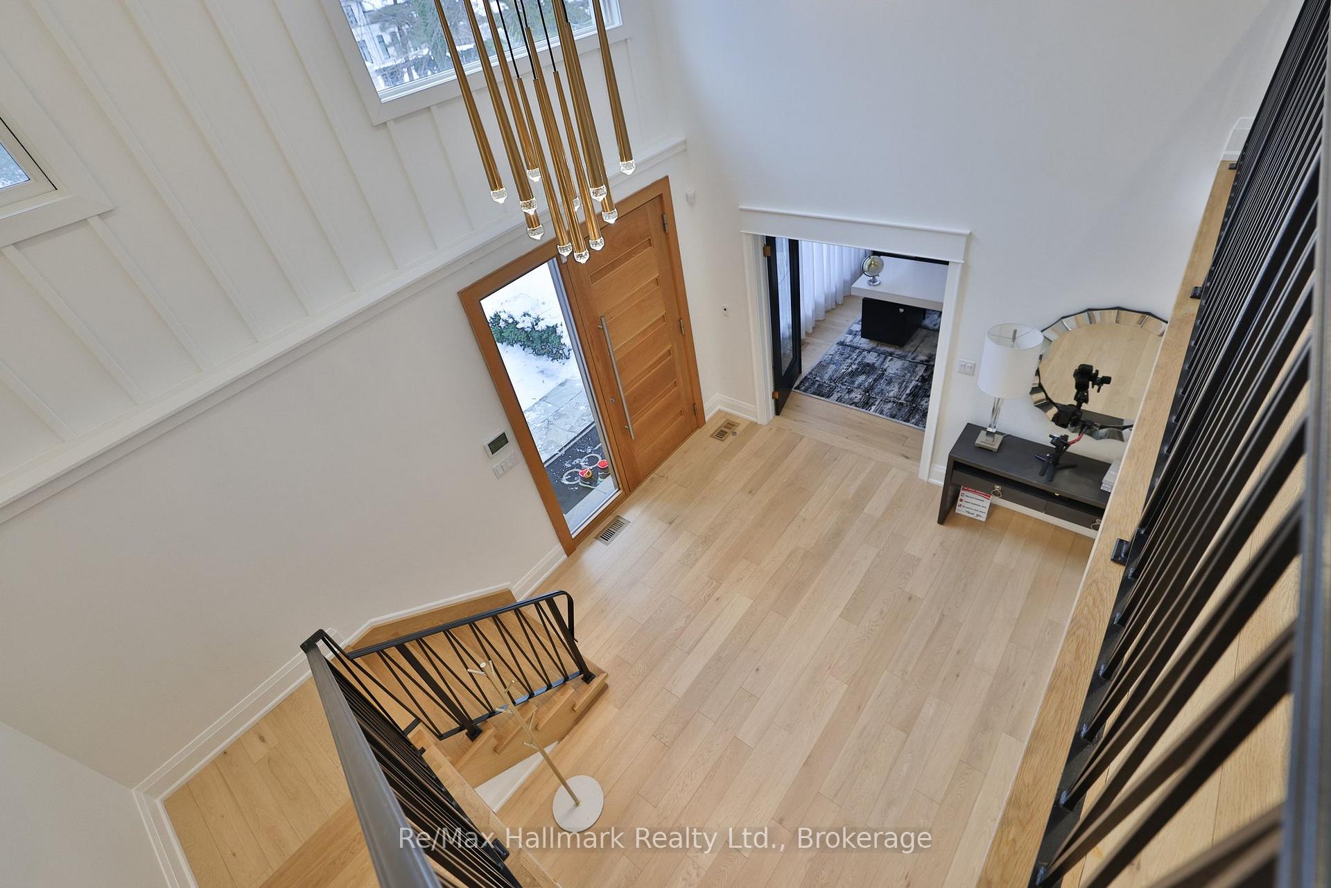 200 Chartwell Road