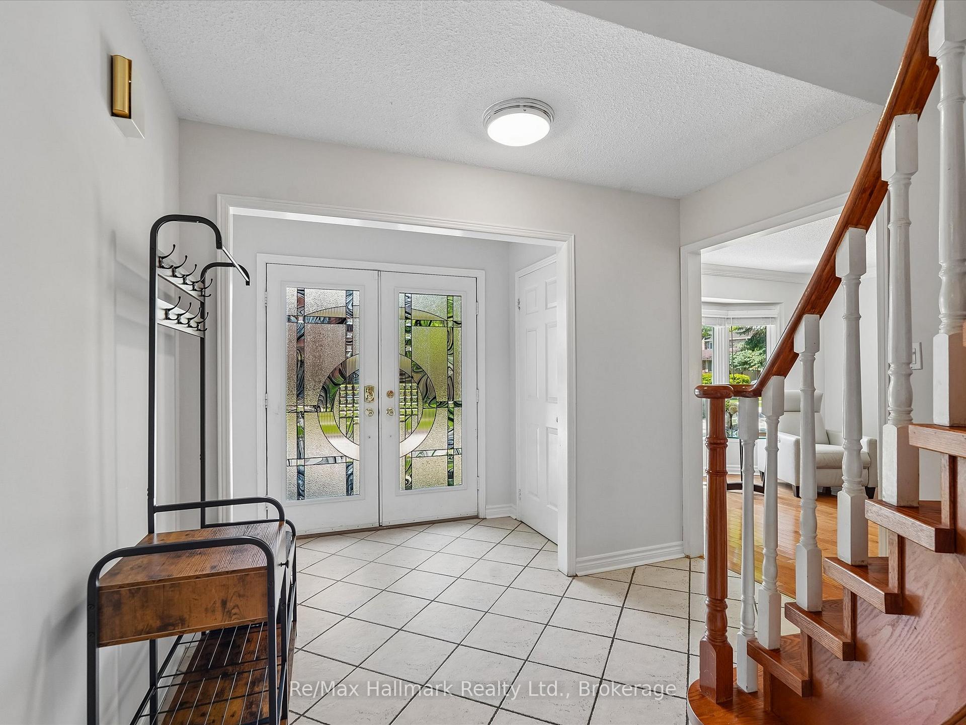 560 Chillingham Crescent
