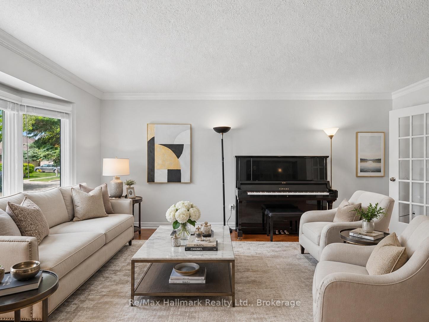 560 Chillingham Crescent
