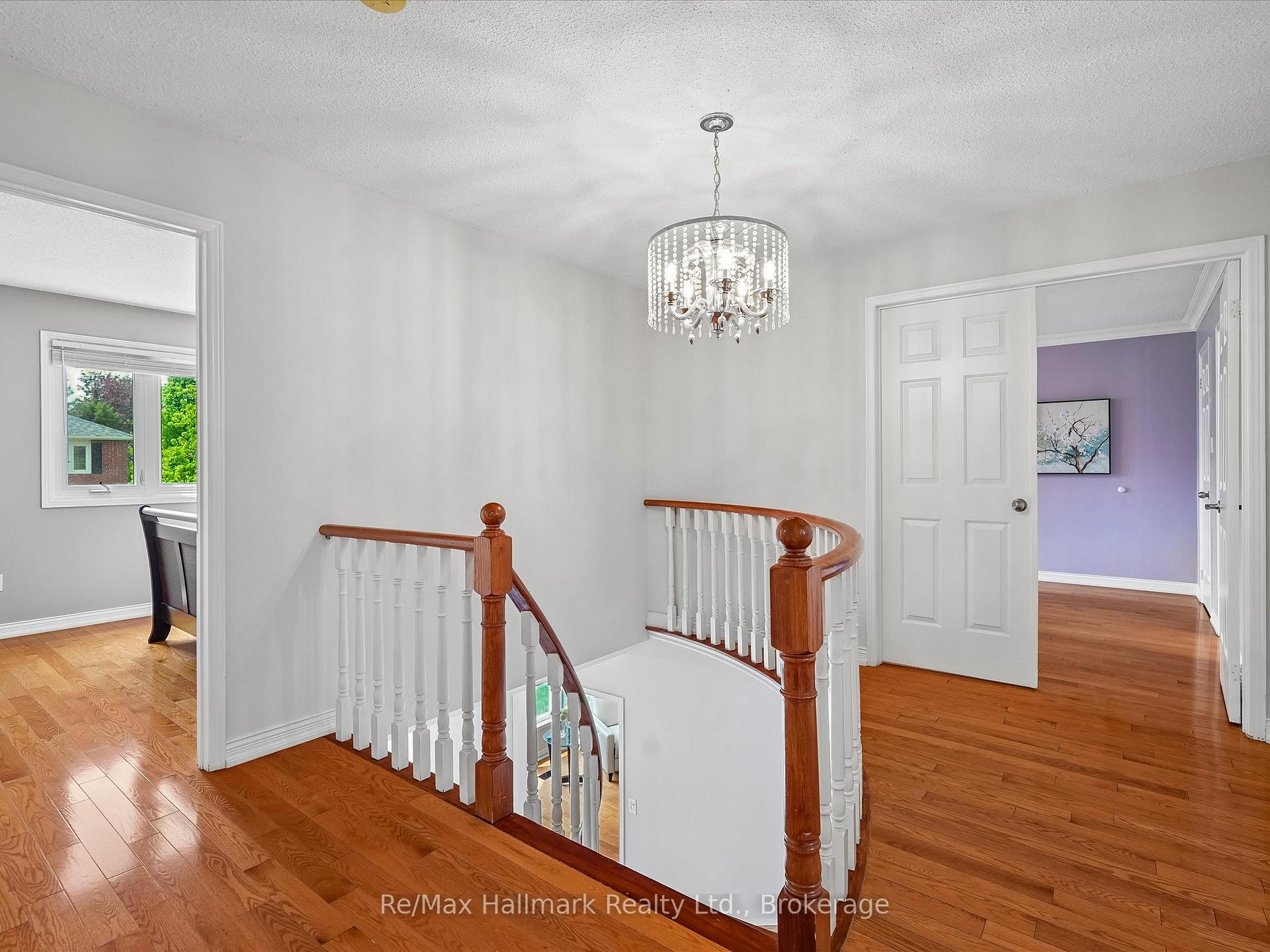 560 Chillingham Crescent