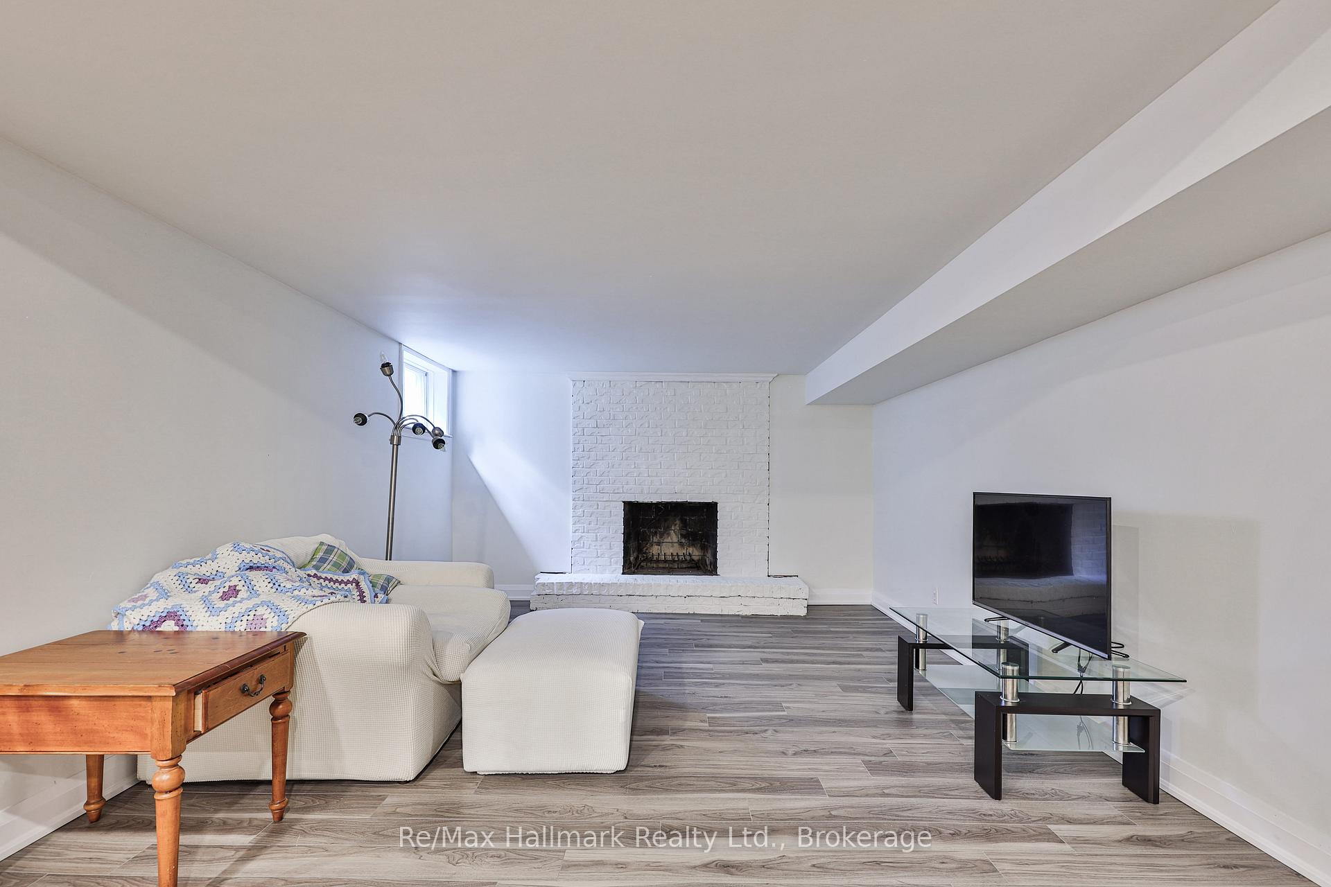 2255 BETHNAL GREEN Road