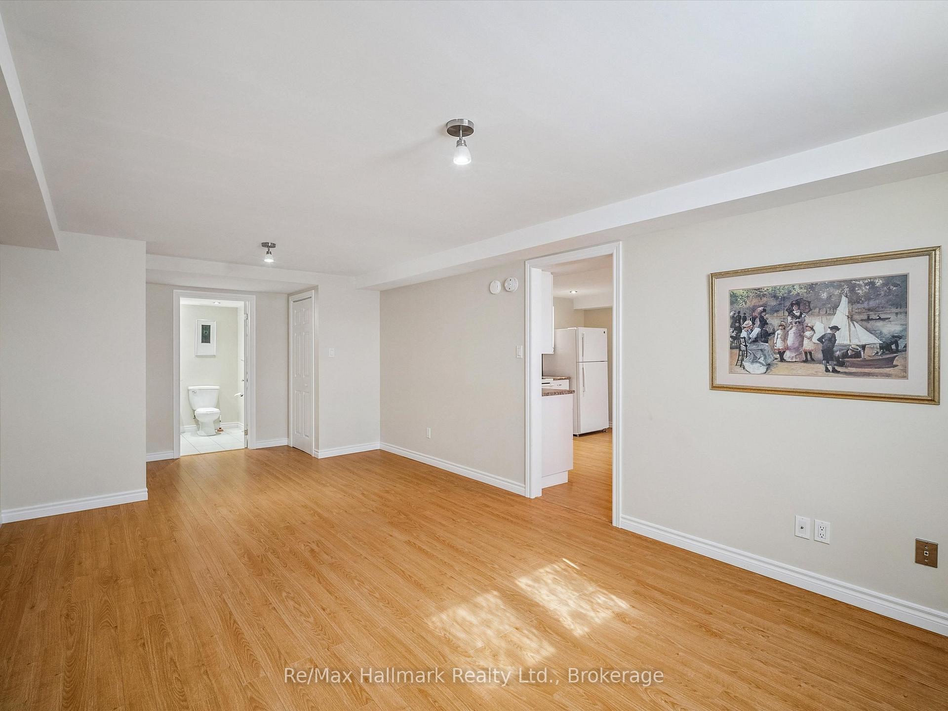 232 Eighth Road E