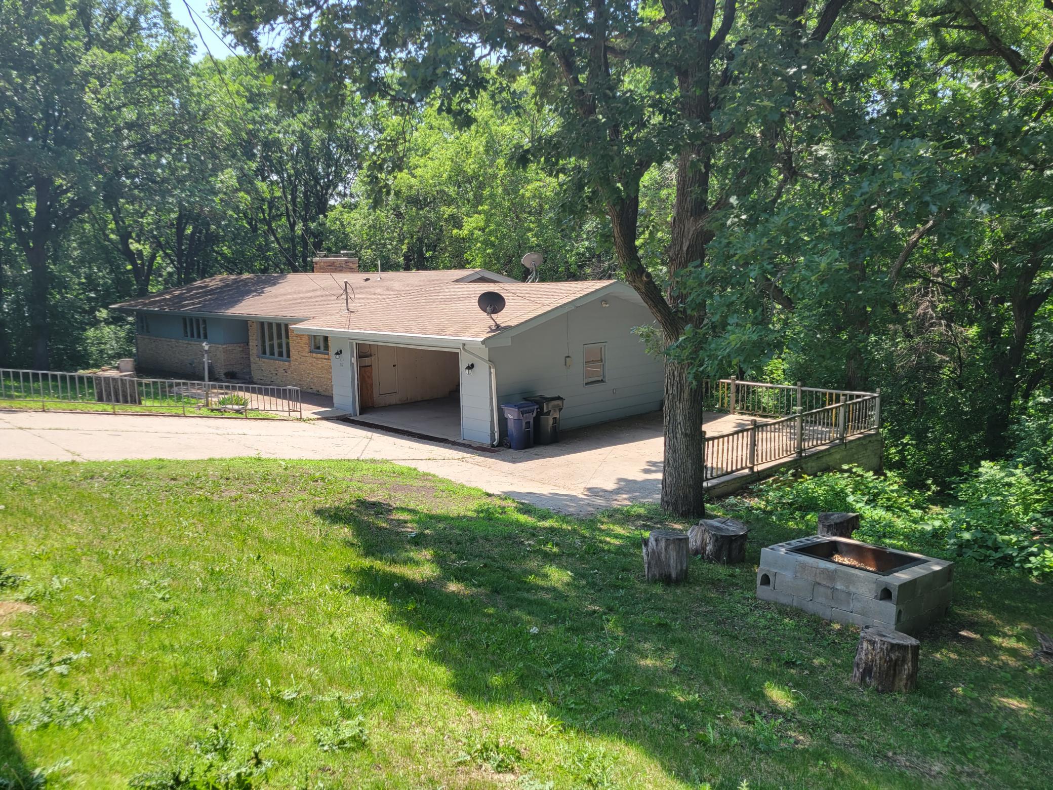 517 Guttenberg Heights
