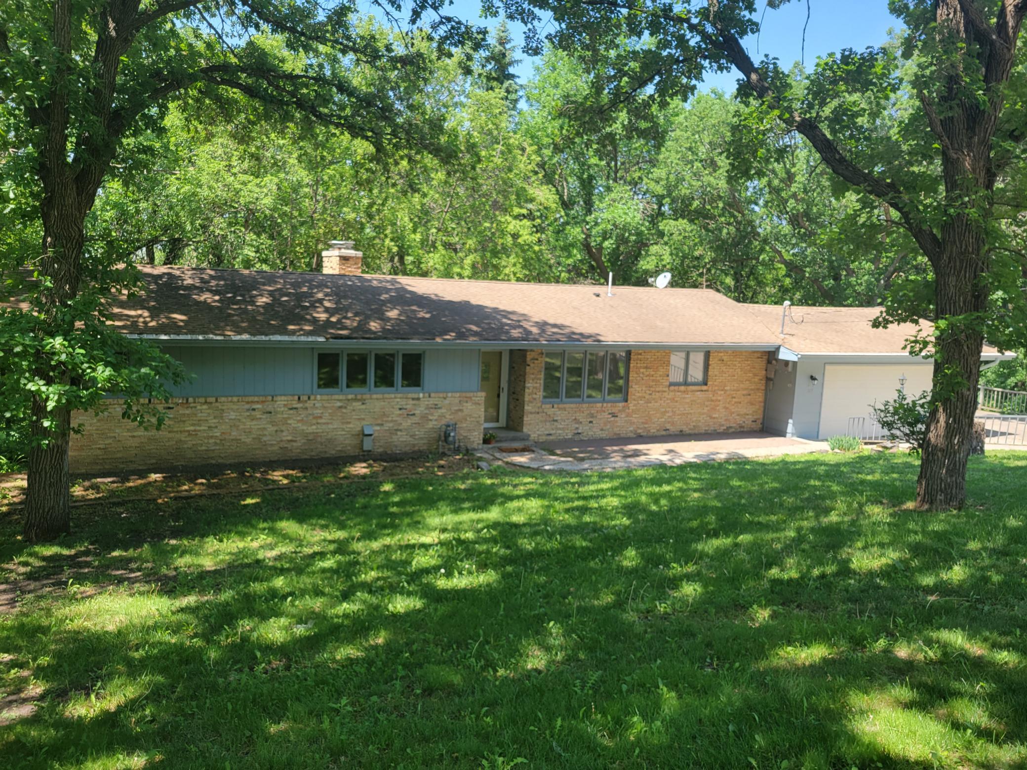 517 Guttenberg Heights