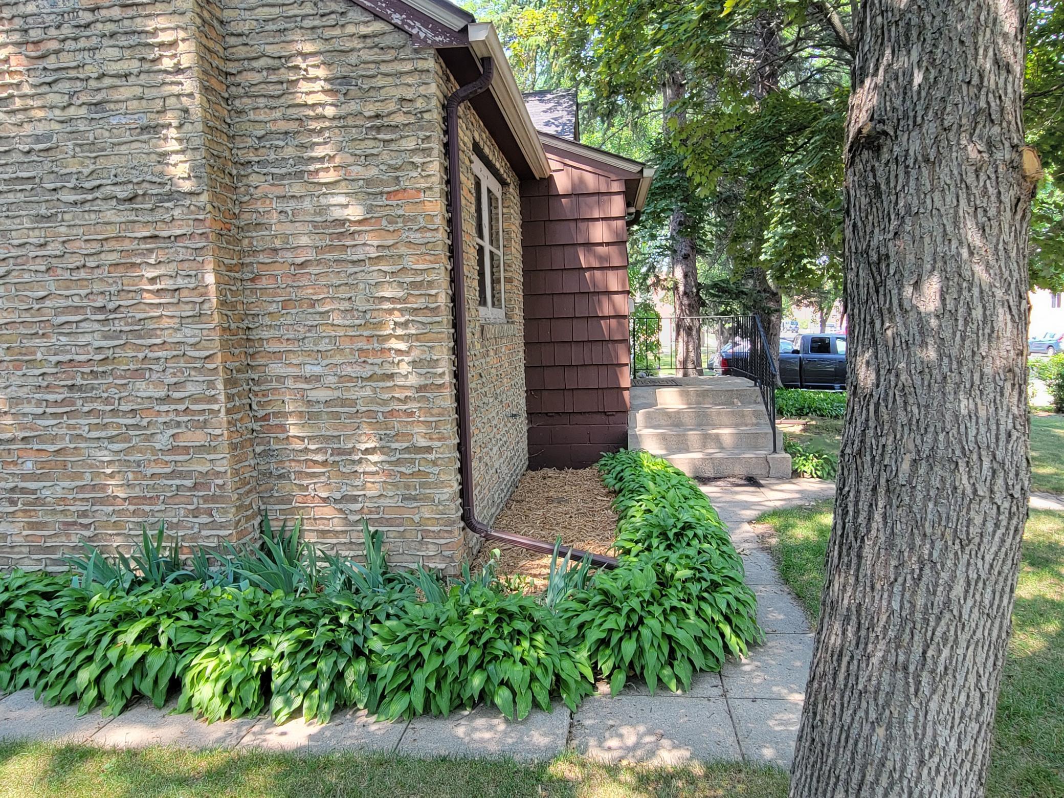 816 Elm Street