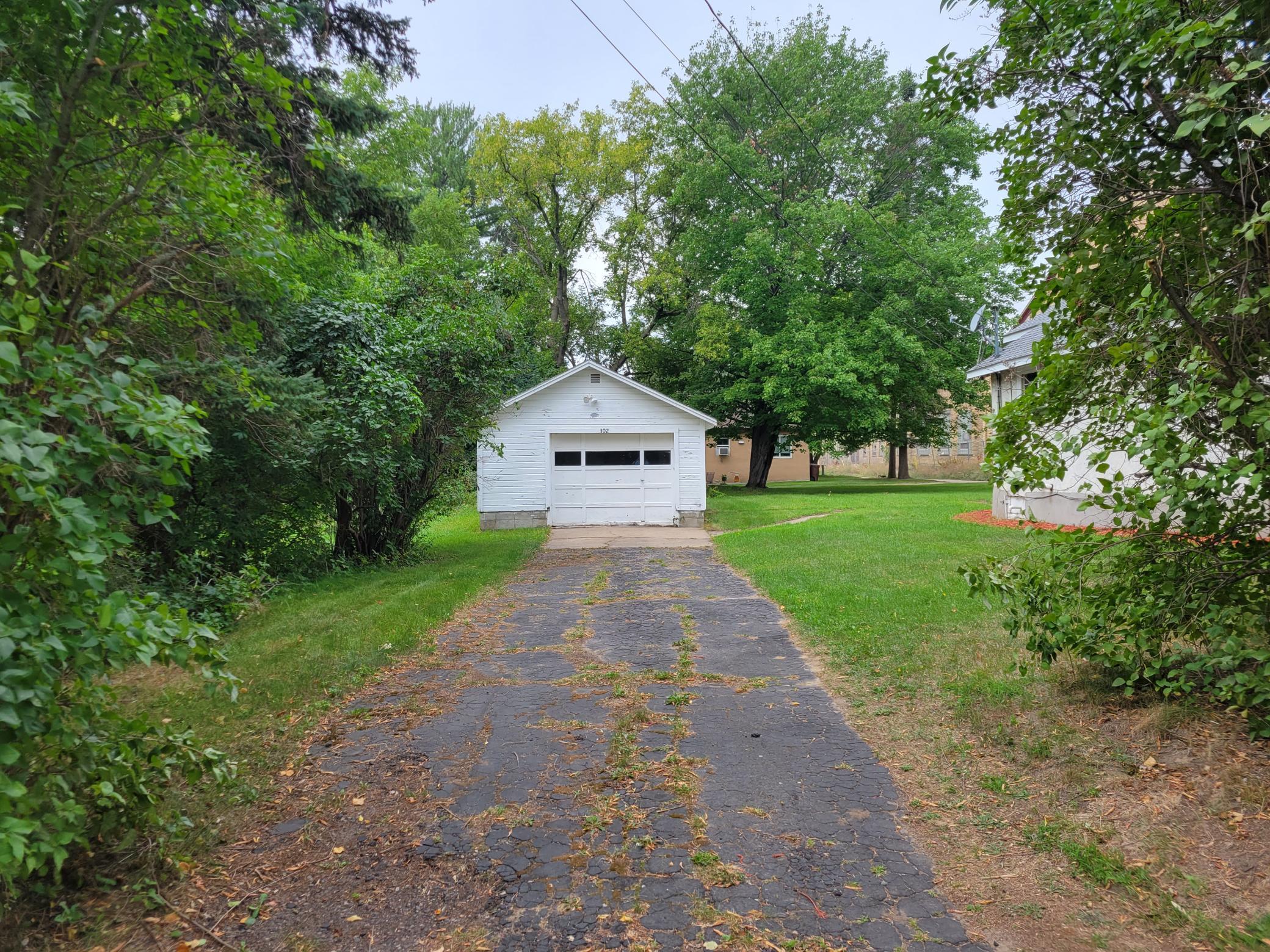 302 SE 15th Street