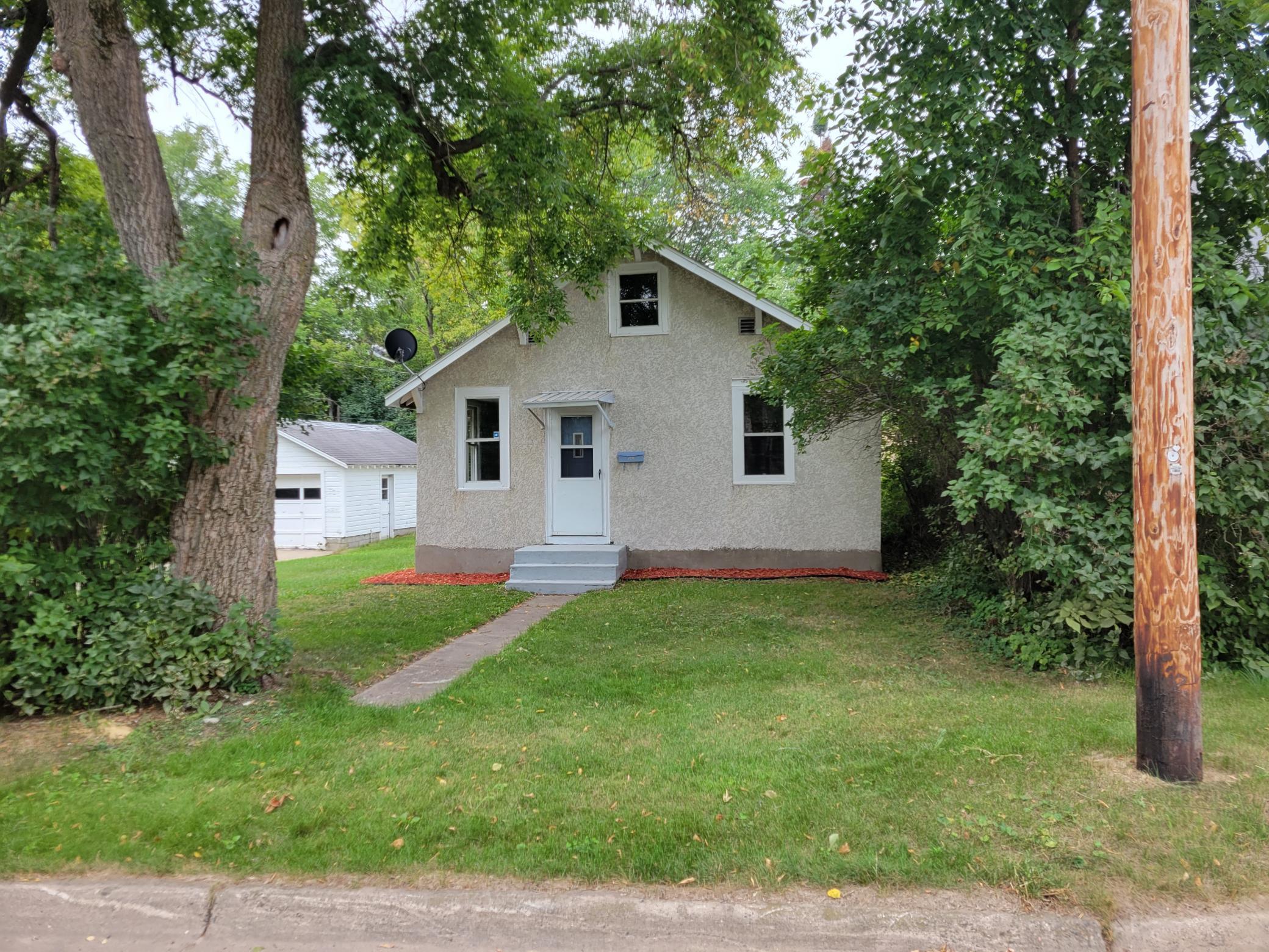302 SE 15th Street
