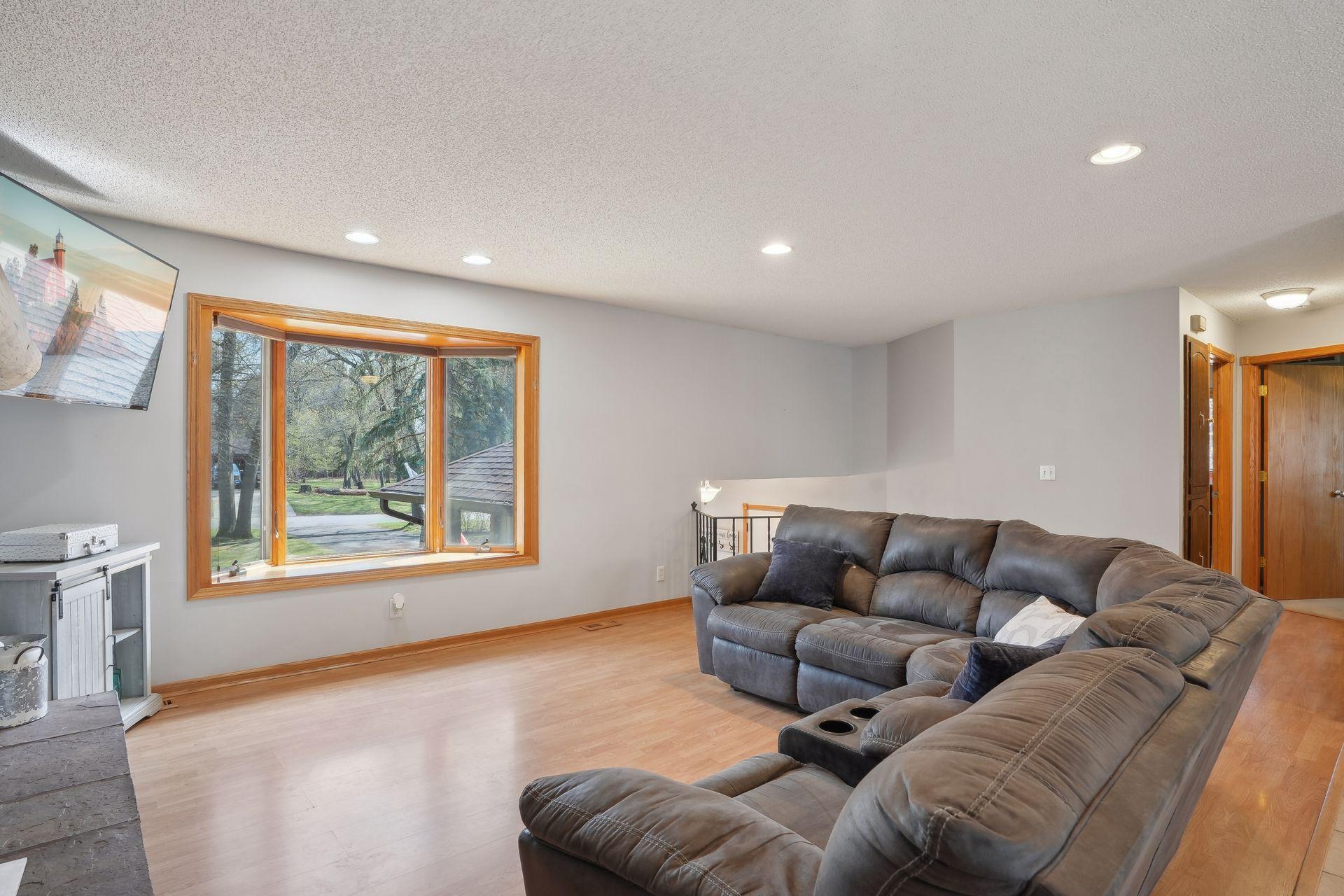 2753 225th Lane NE