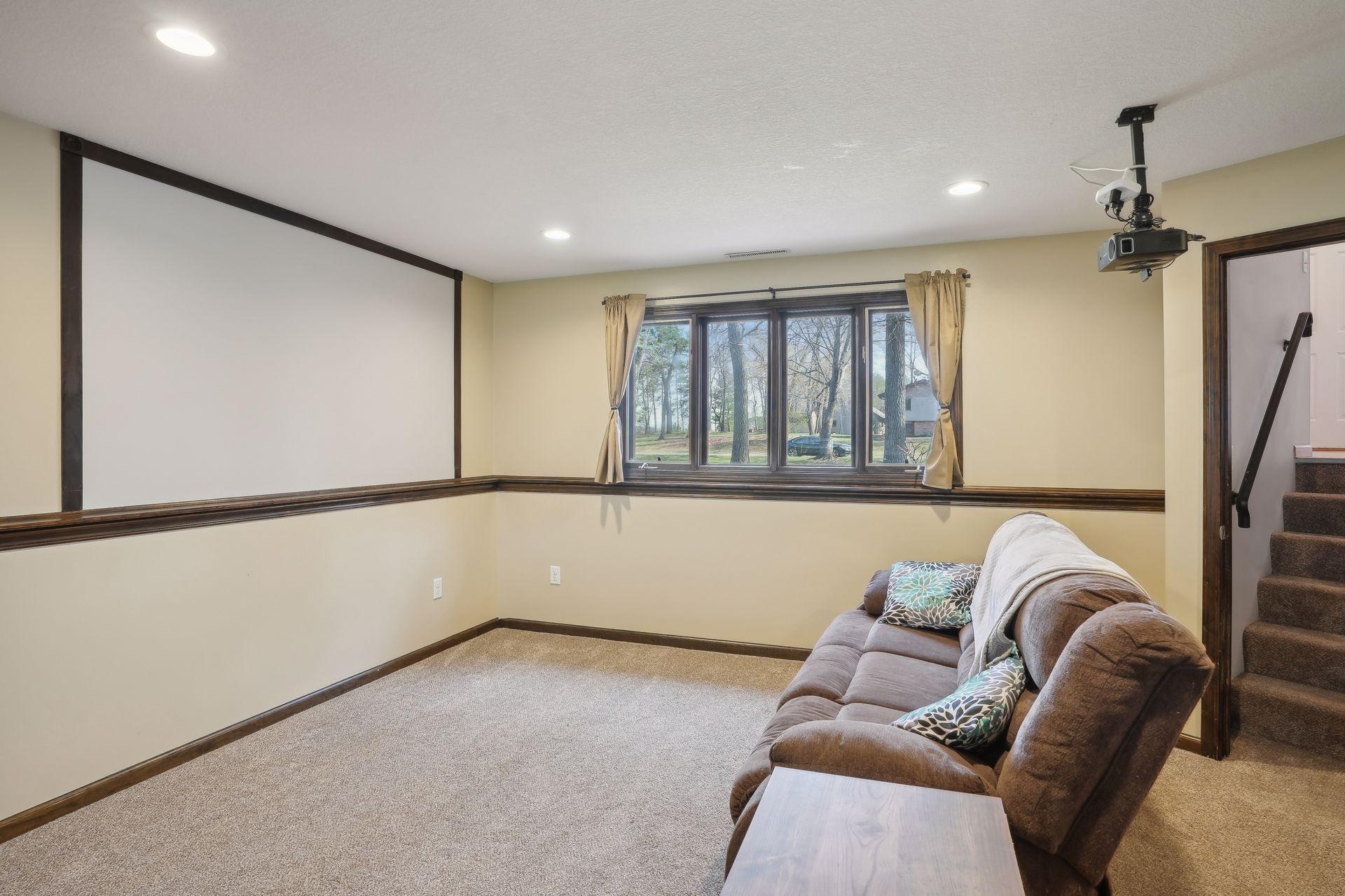 2753 225th Lane NE