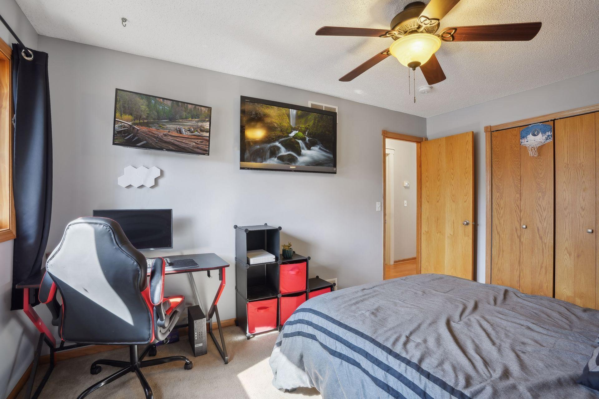 2753 225th Lane NE