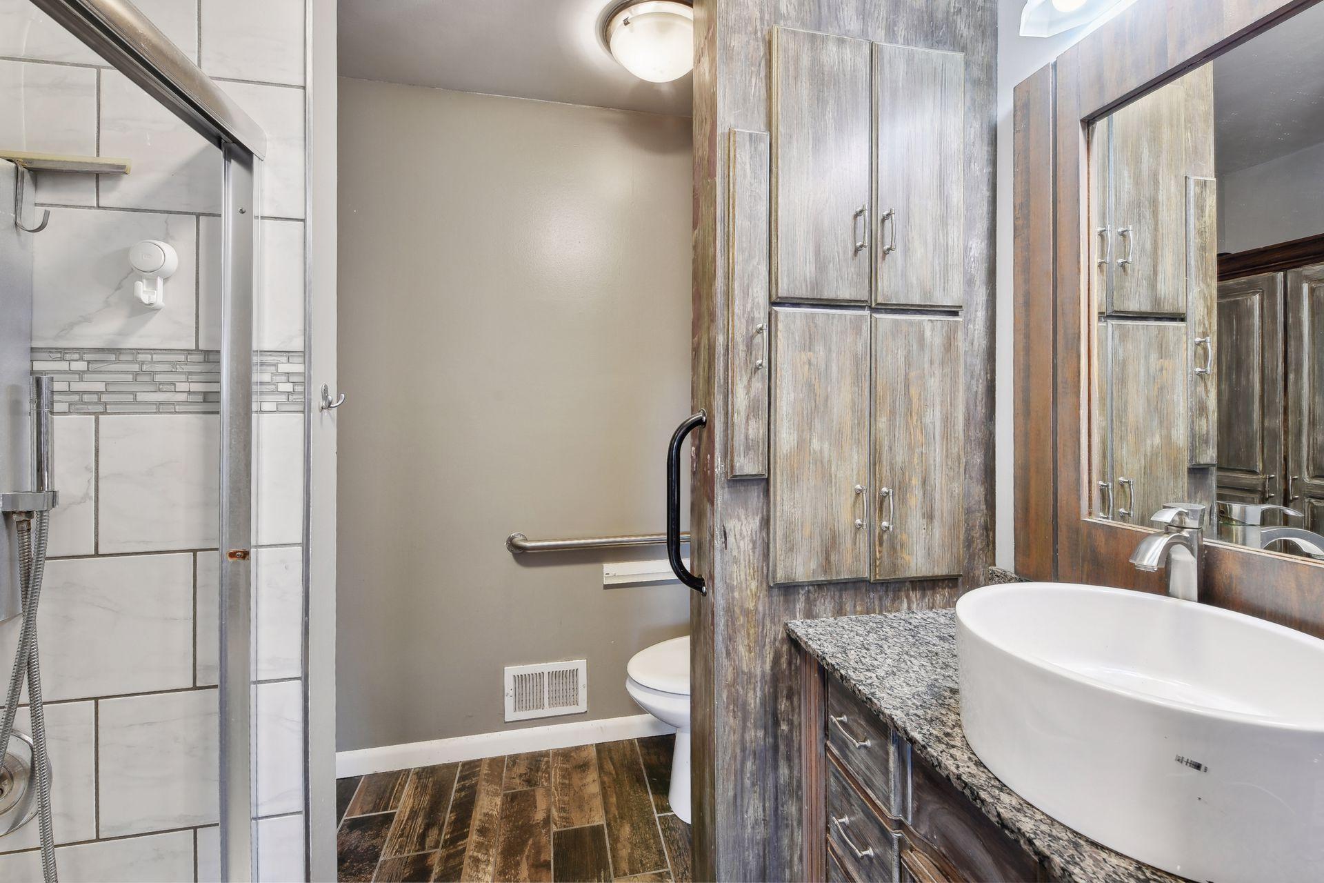 15444 Lesley Lane
