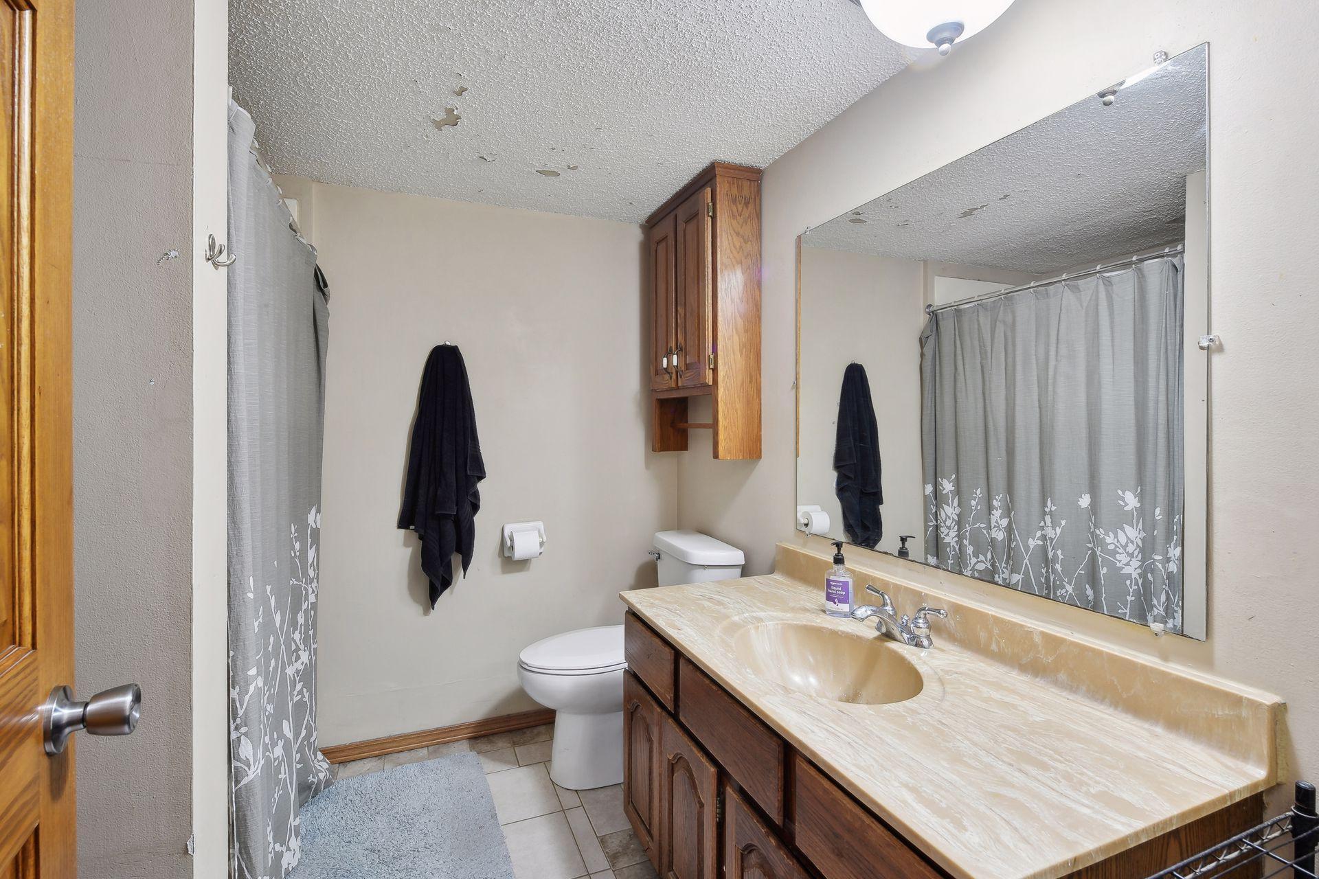 15444 Lesley Lane