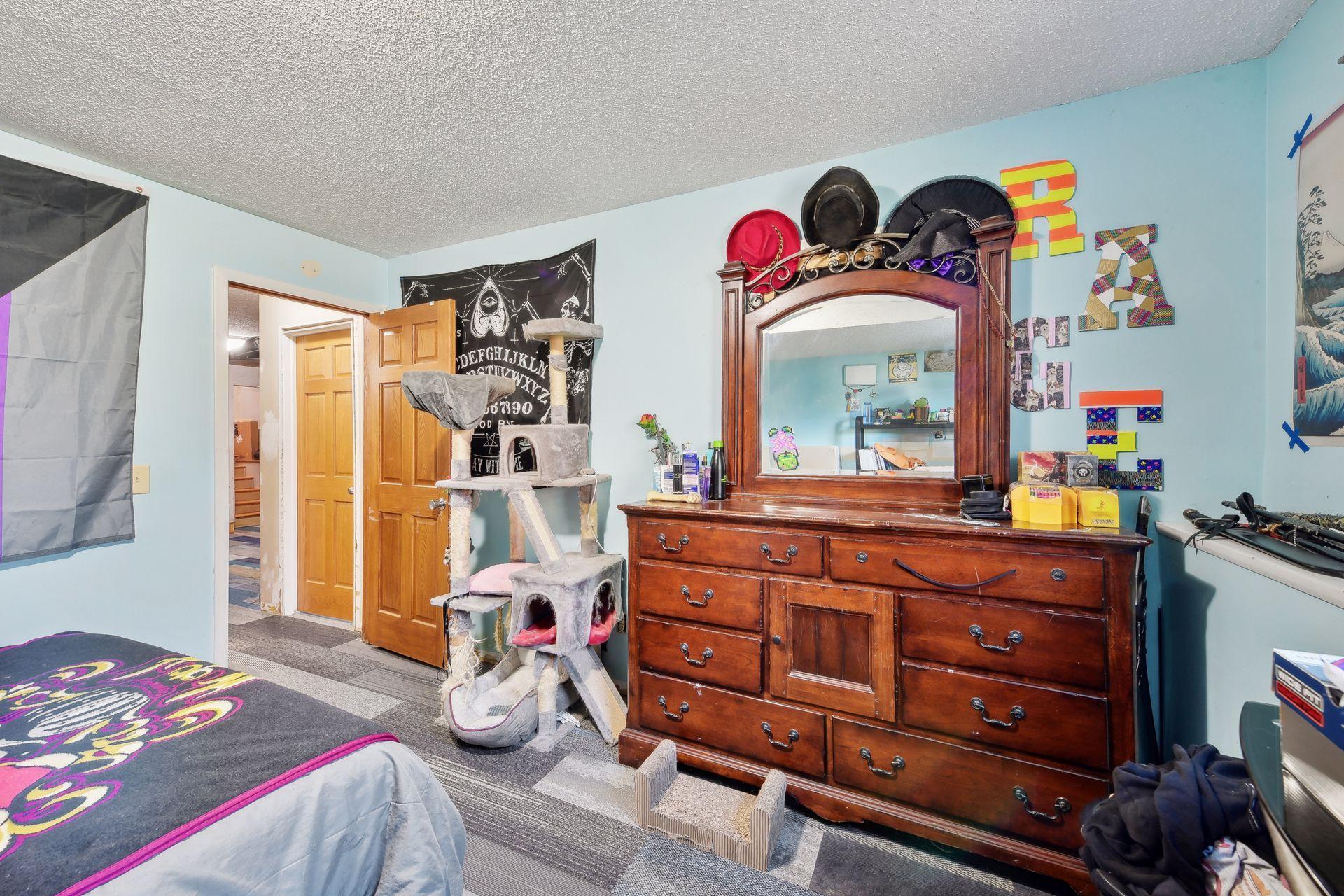 15444 Lesley Lane