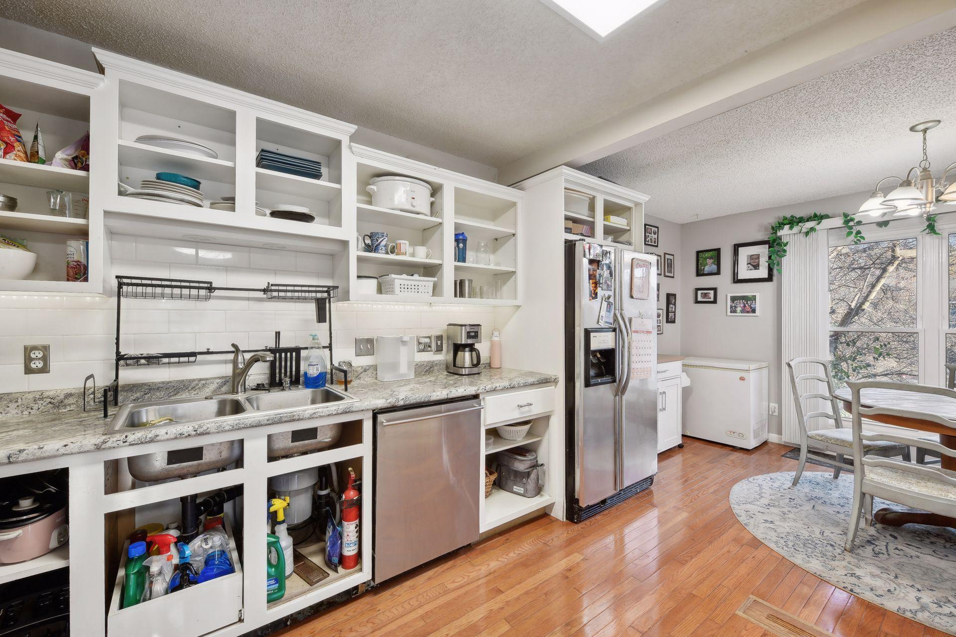 15444 Lesley Lane