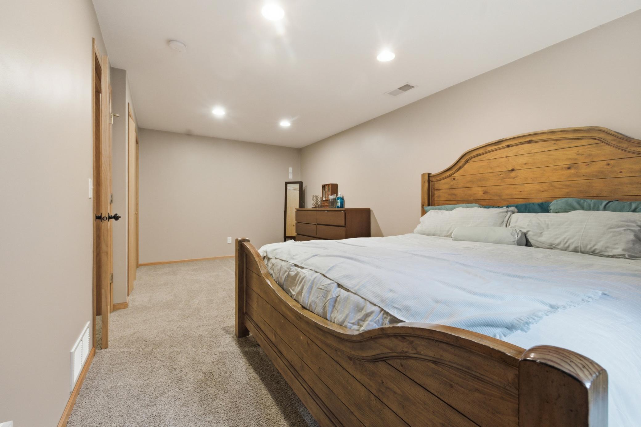 4914 Cedar Scenic Road