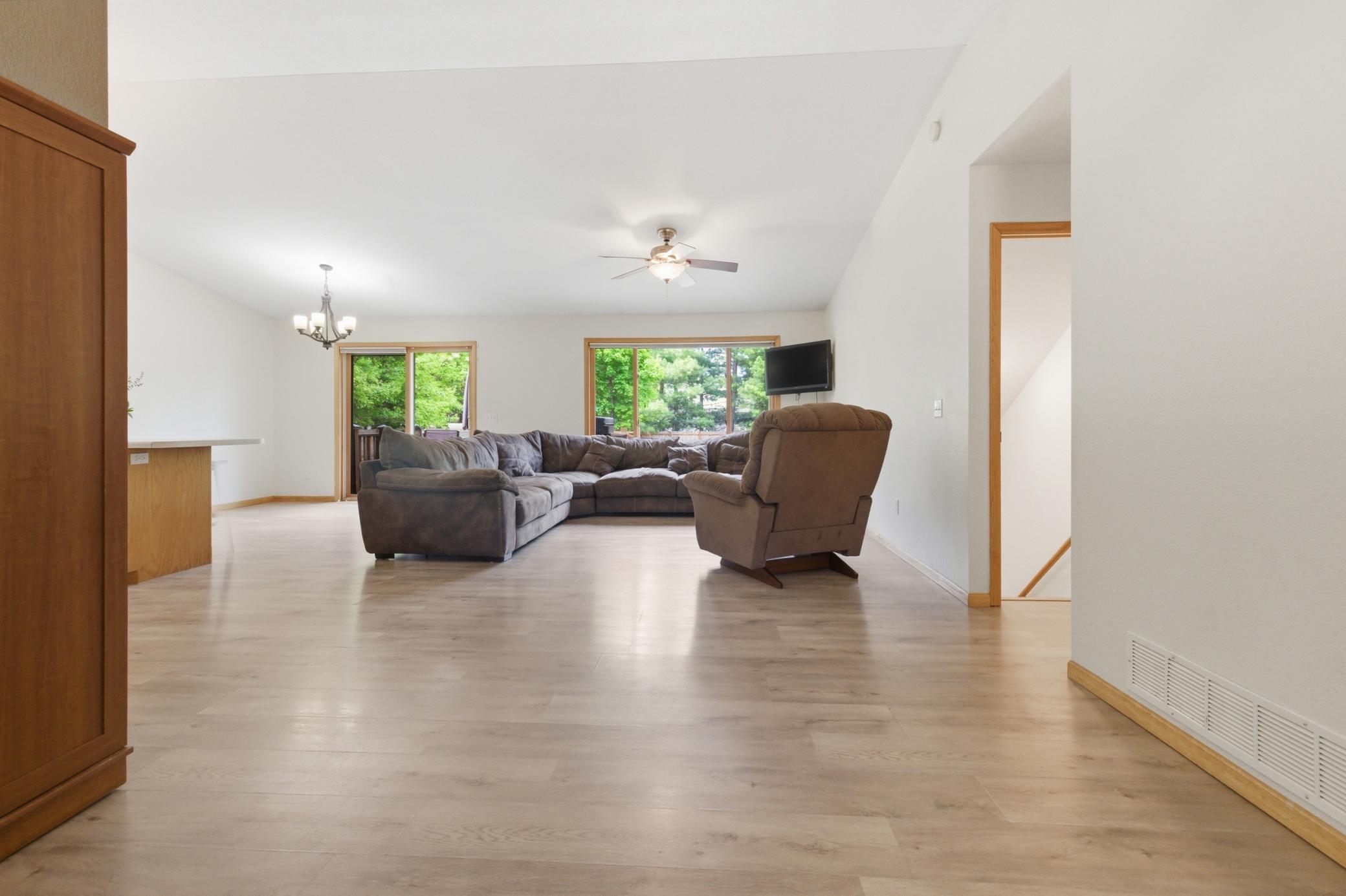 4914 Cedar Scenic Road
