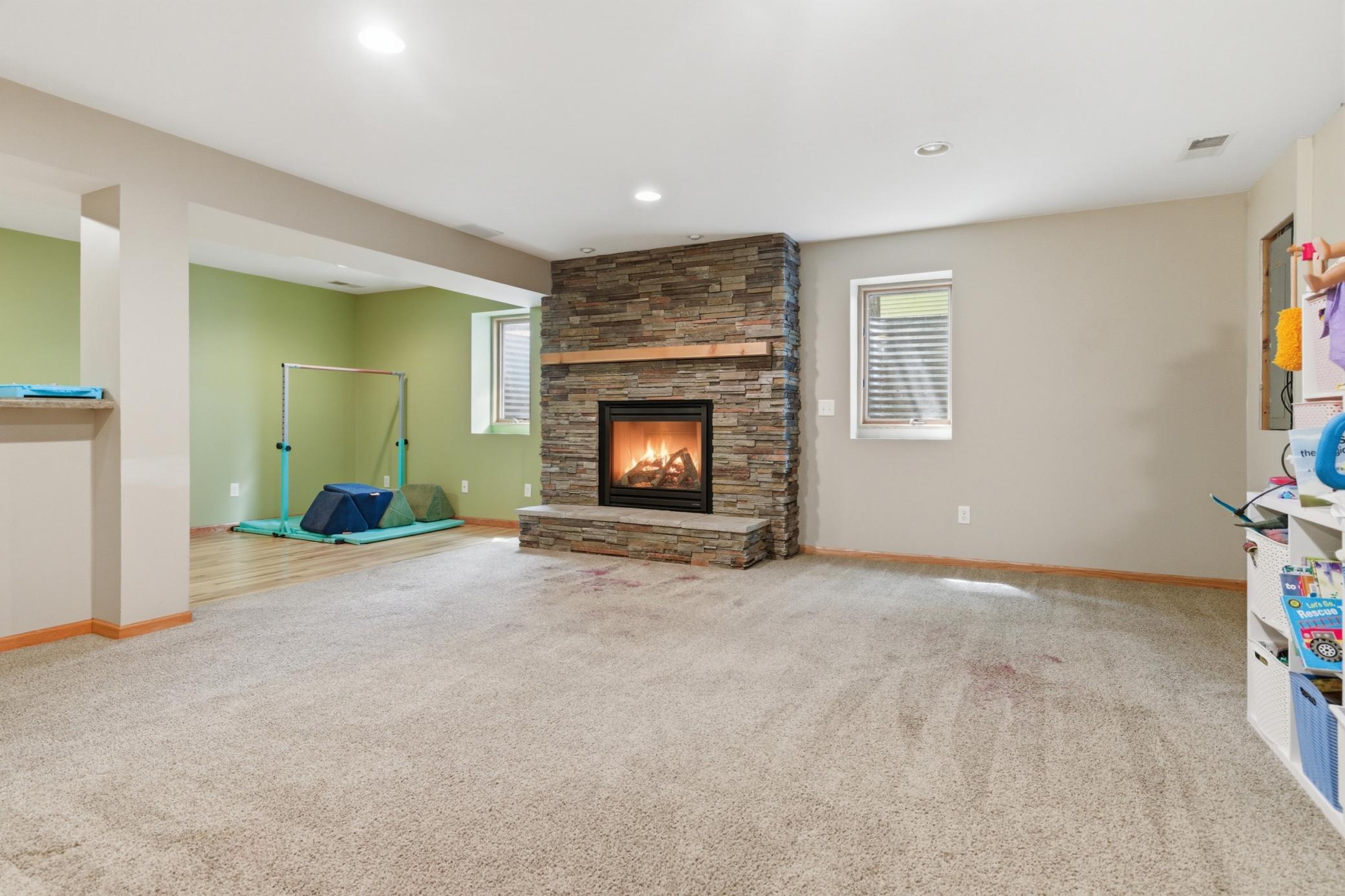 4914 Cedar Scenic Road