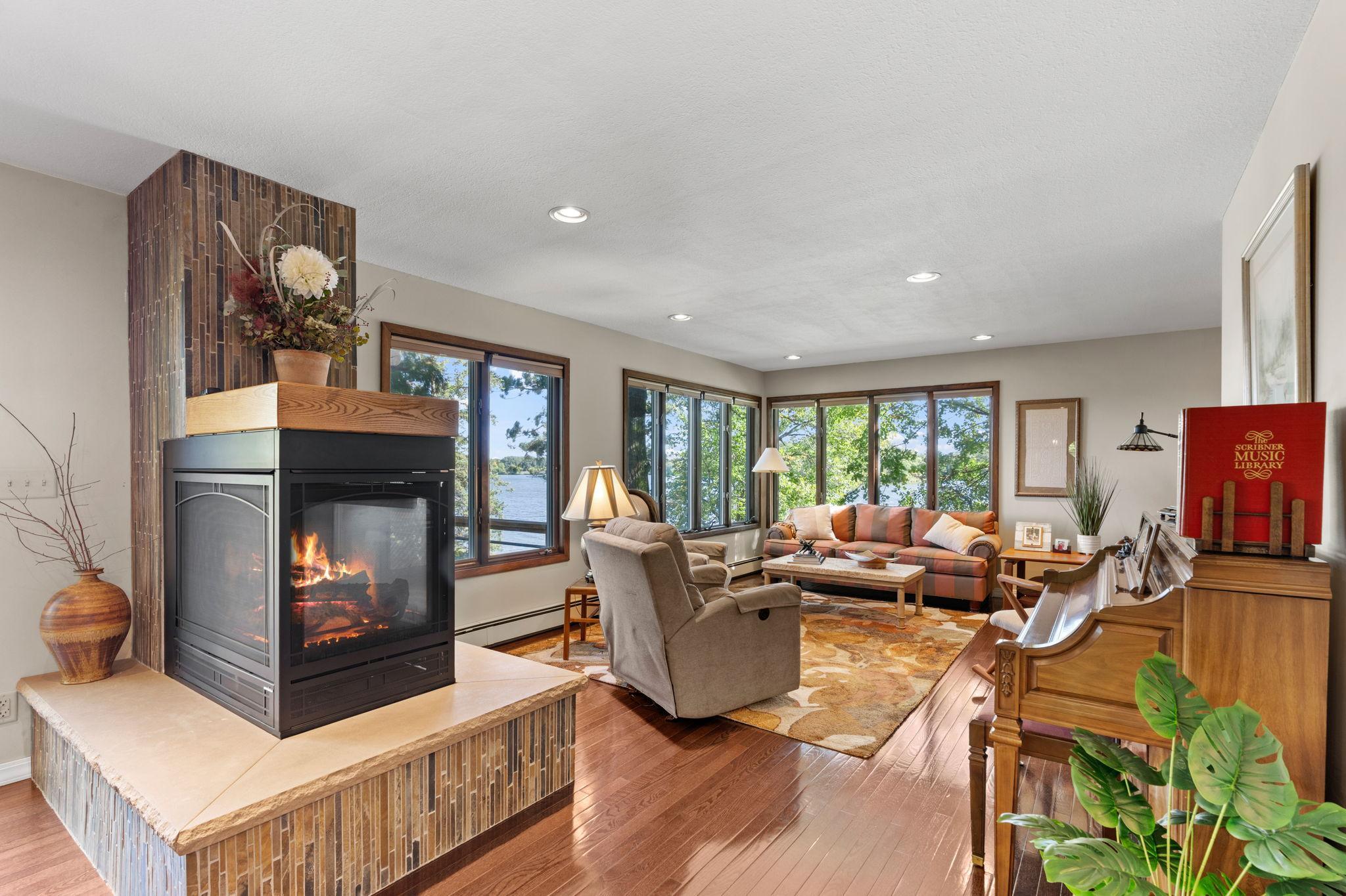 2090 Kendall Loop