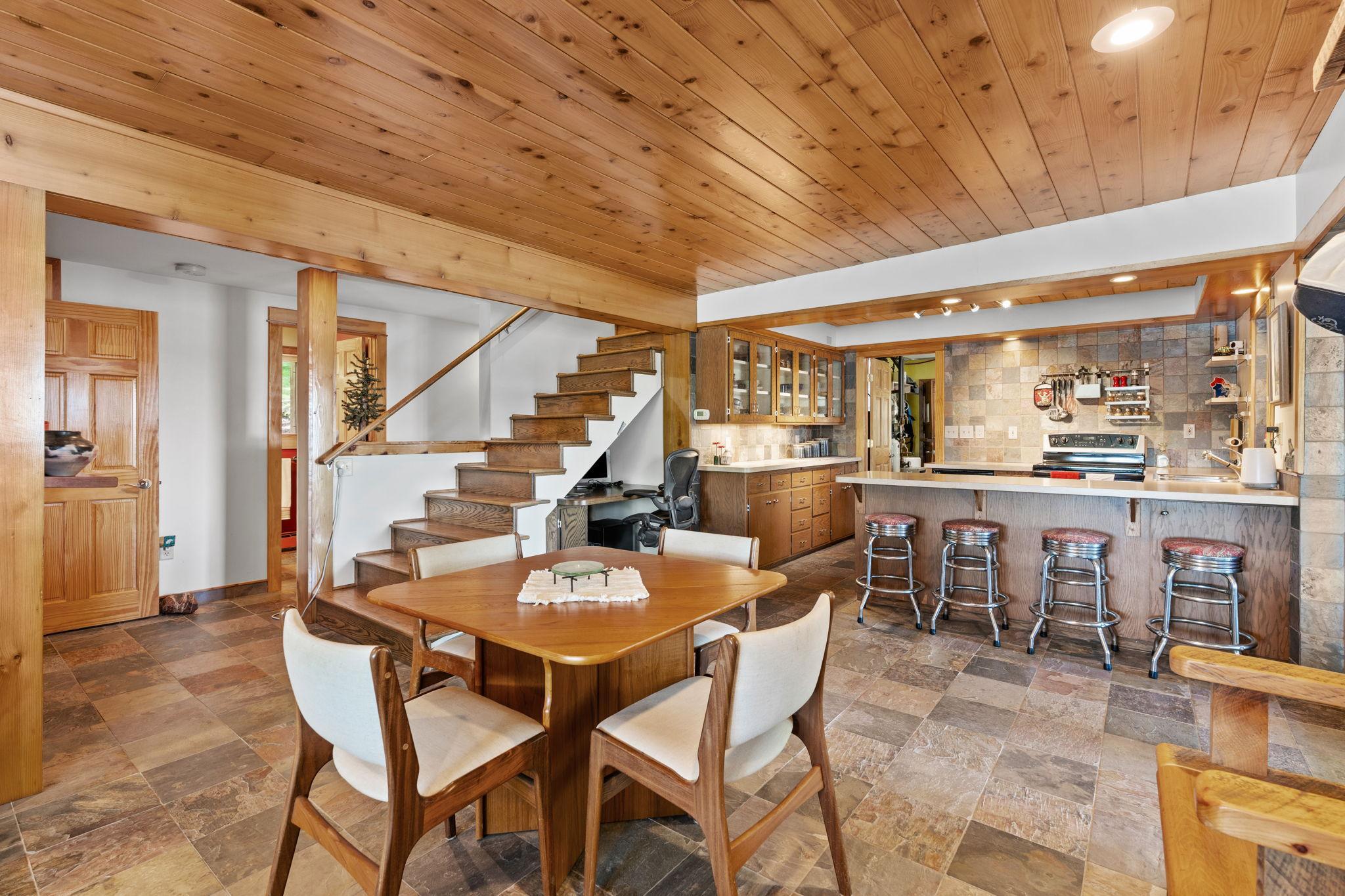 2090 Kendall Loop