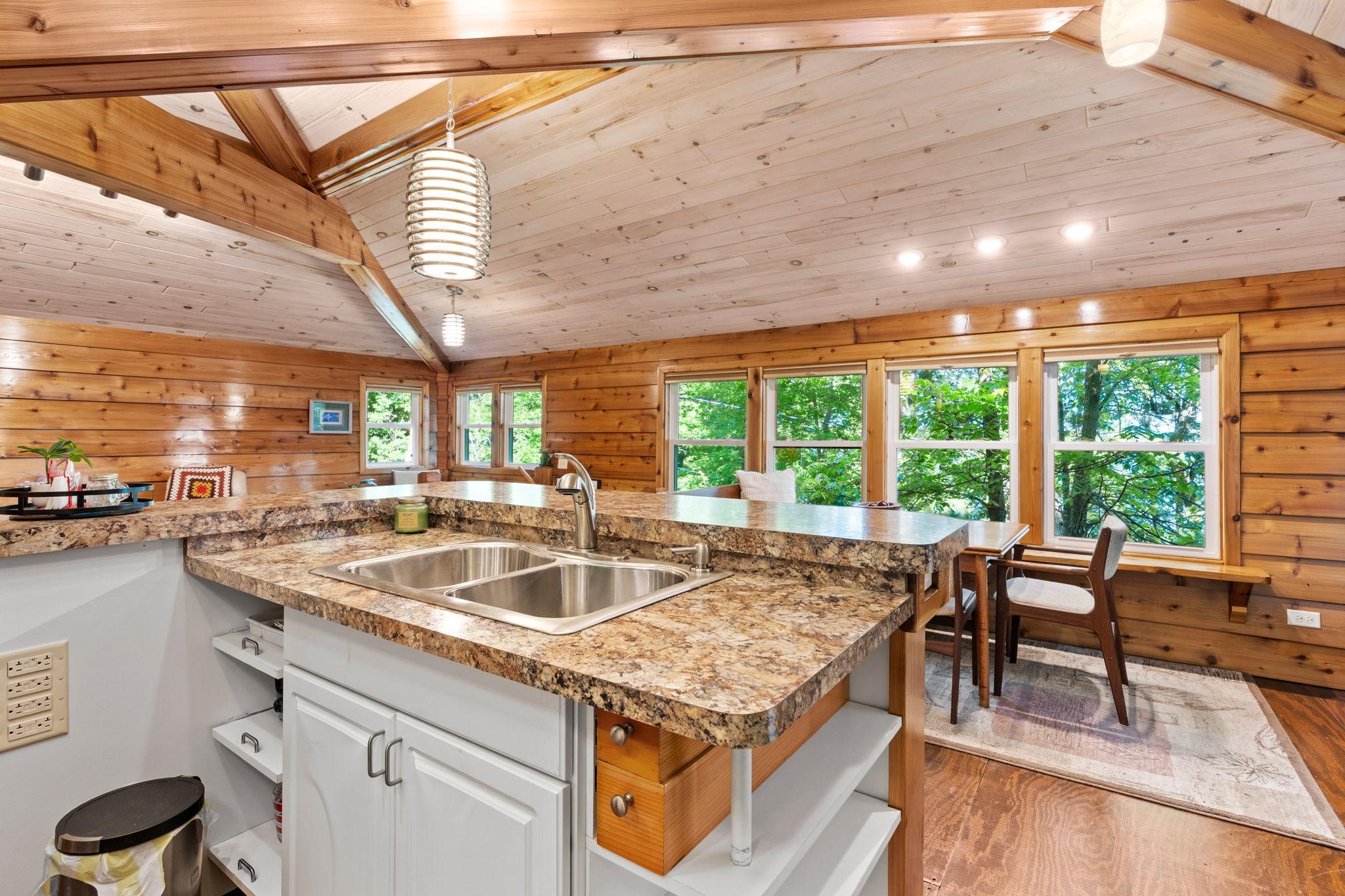 2090 Kendall Loop