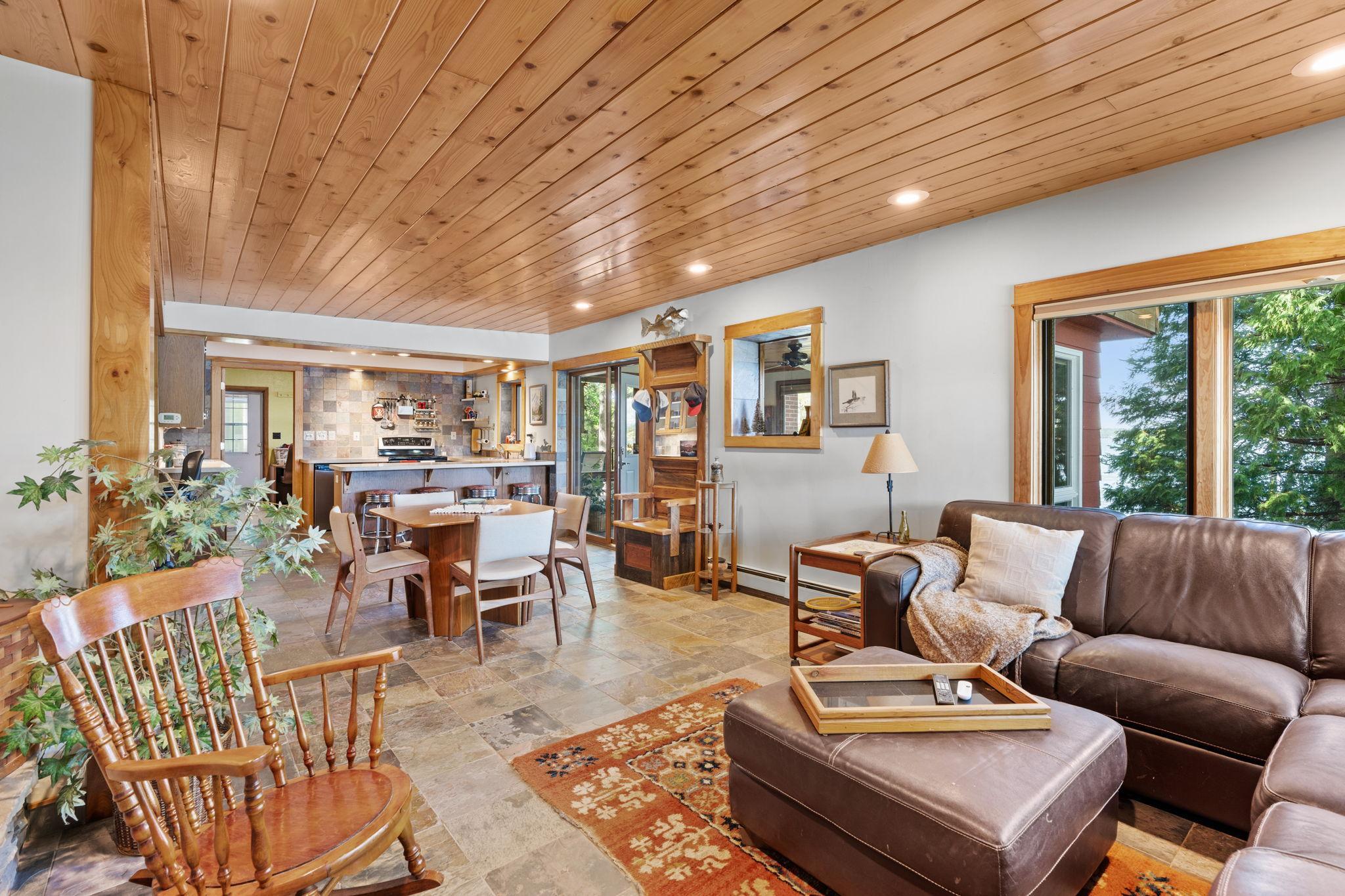 2090 Kendall Loop