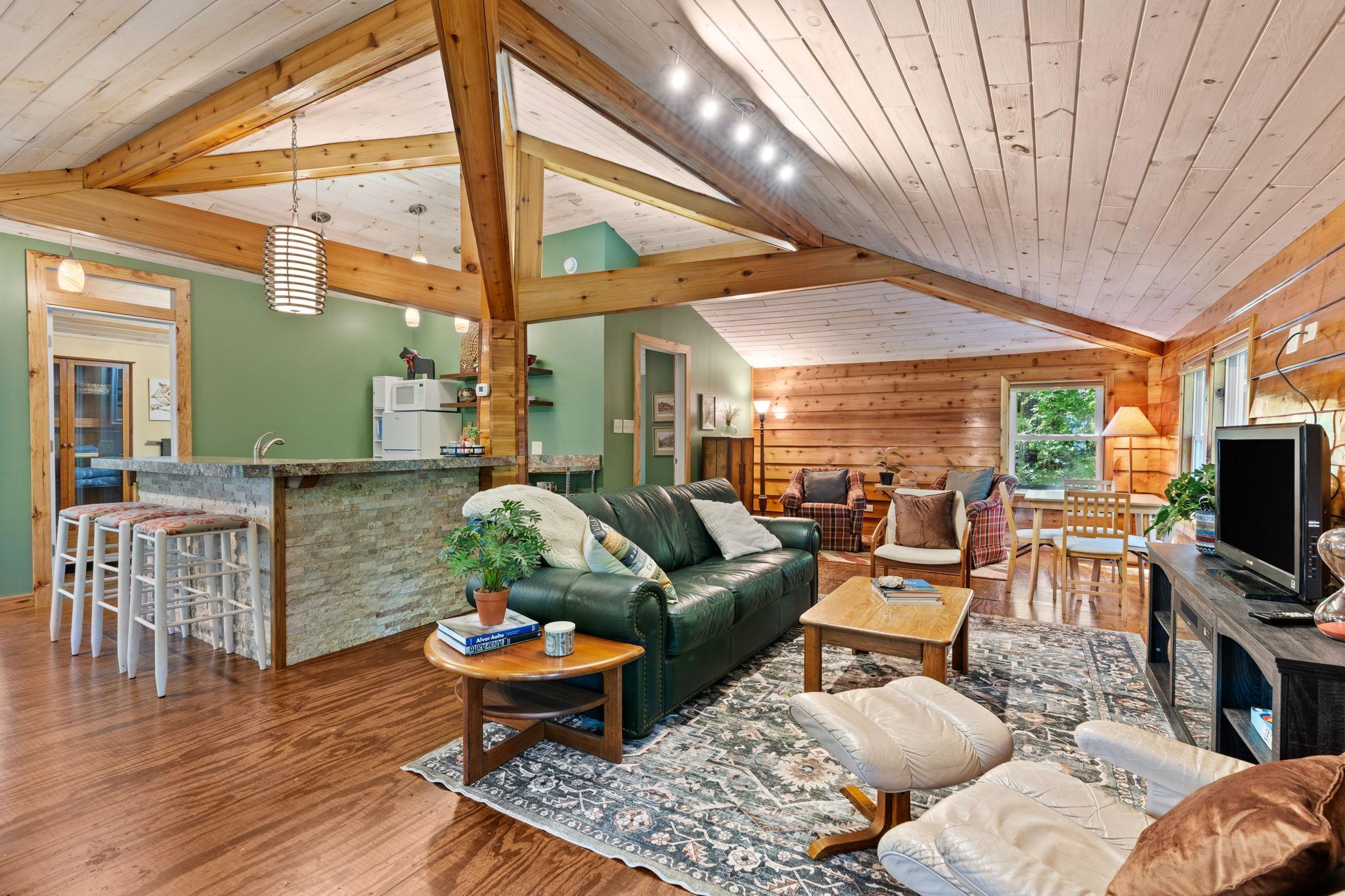 2090 Kendall Loop