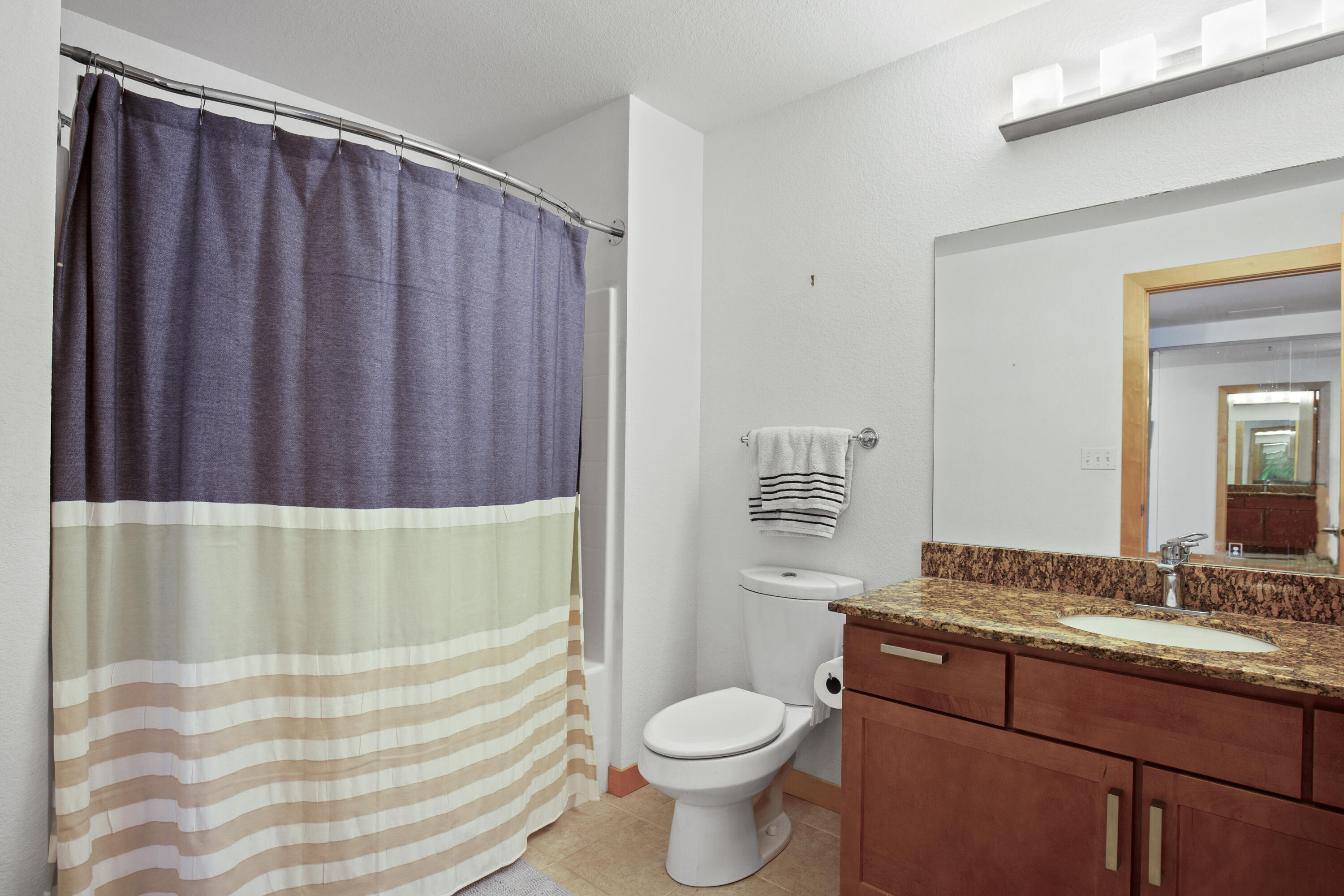 106 W Seeboth St 307